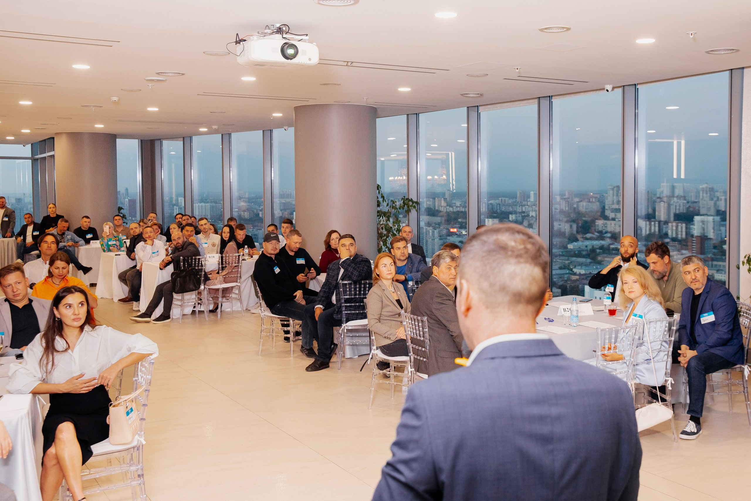 Высоцкий «Клуб строителей». Репортажный и портретный фотограф в Екатеринбурге Гизатуллин Марат