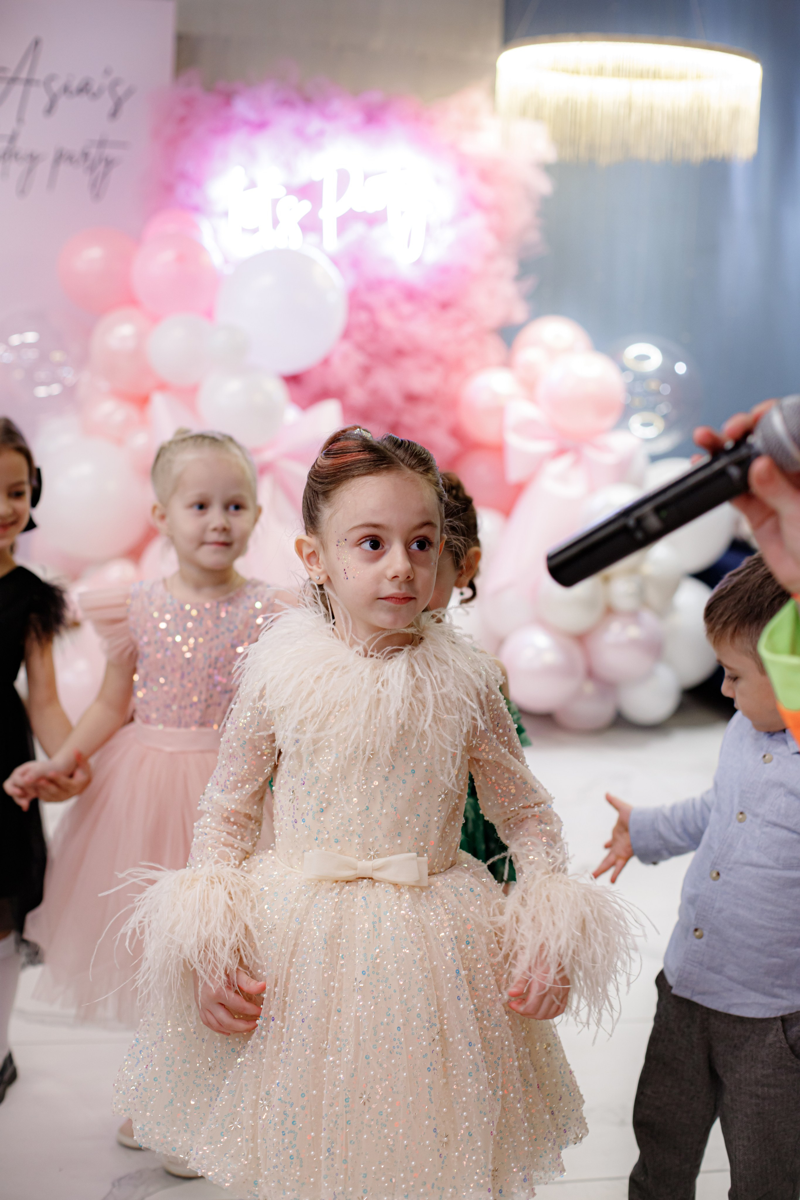 ASIA'S BIRTHDAY PARTY. Photokarish