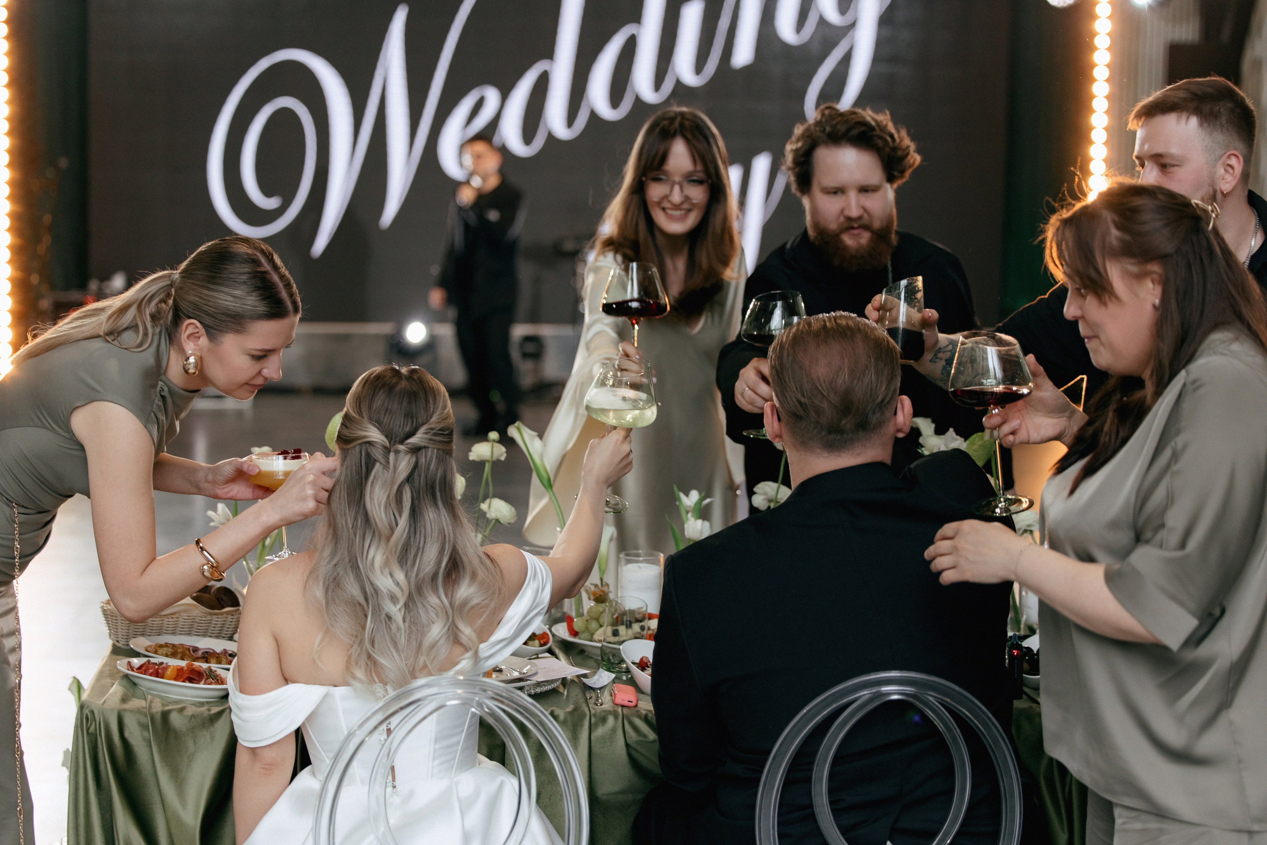 ЛЕС Event House выездная регистрация и свадебный банкет на площадке ЛЕС. Свадебный фотограф Москва