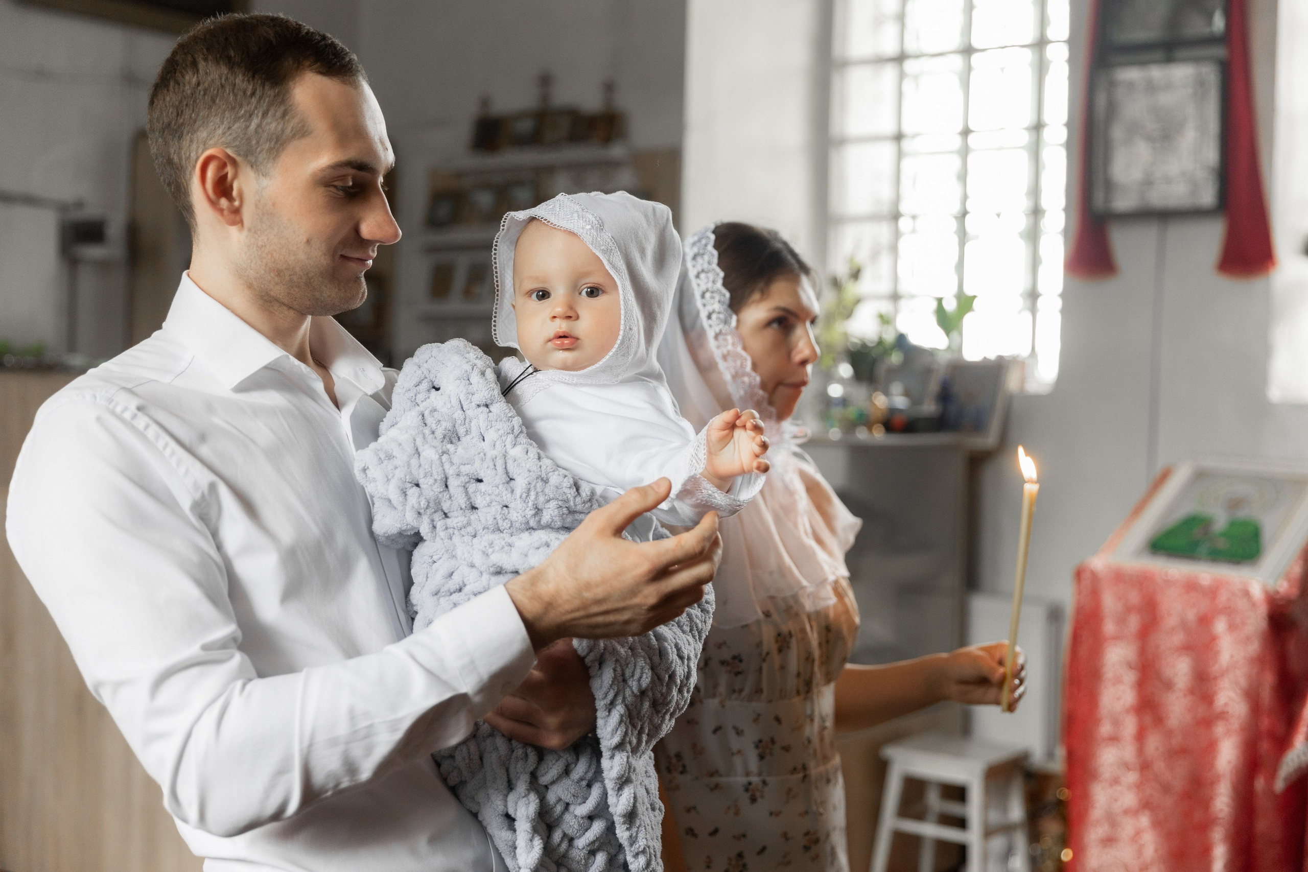 Таинство крещения в Чернянке с. Раевка. Фотограф Максим Никонов