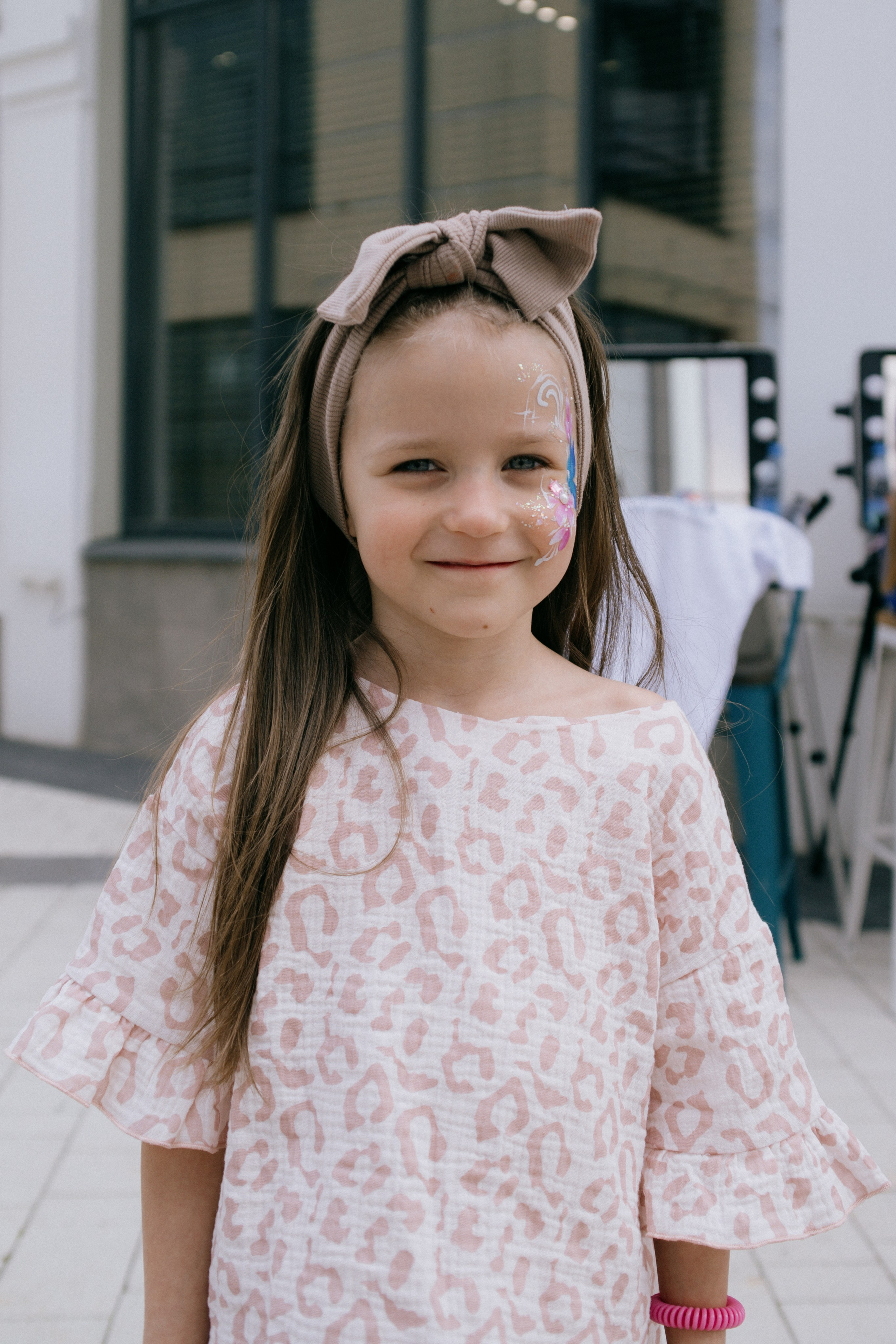 OK Mag SUMMER FEST 2025. Бэкстейдж и репортажный фотограф в Москве Артем Онацко