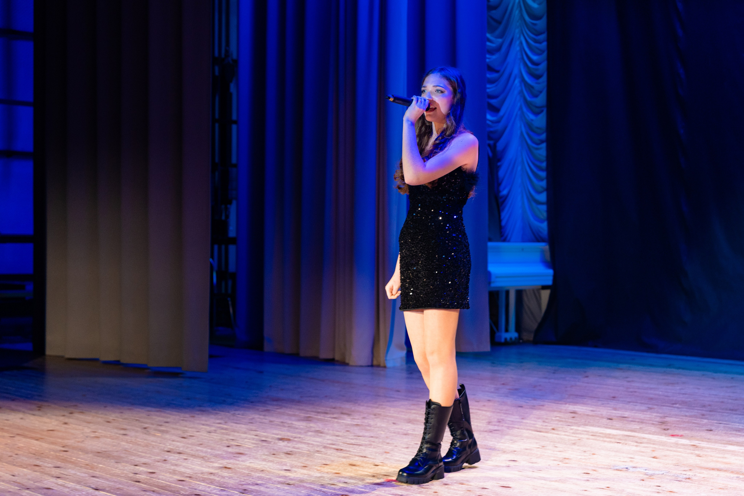 Концерт ДК Буривестник. Фотограф Никита Комаров