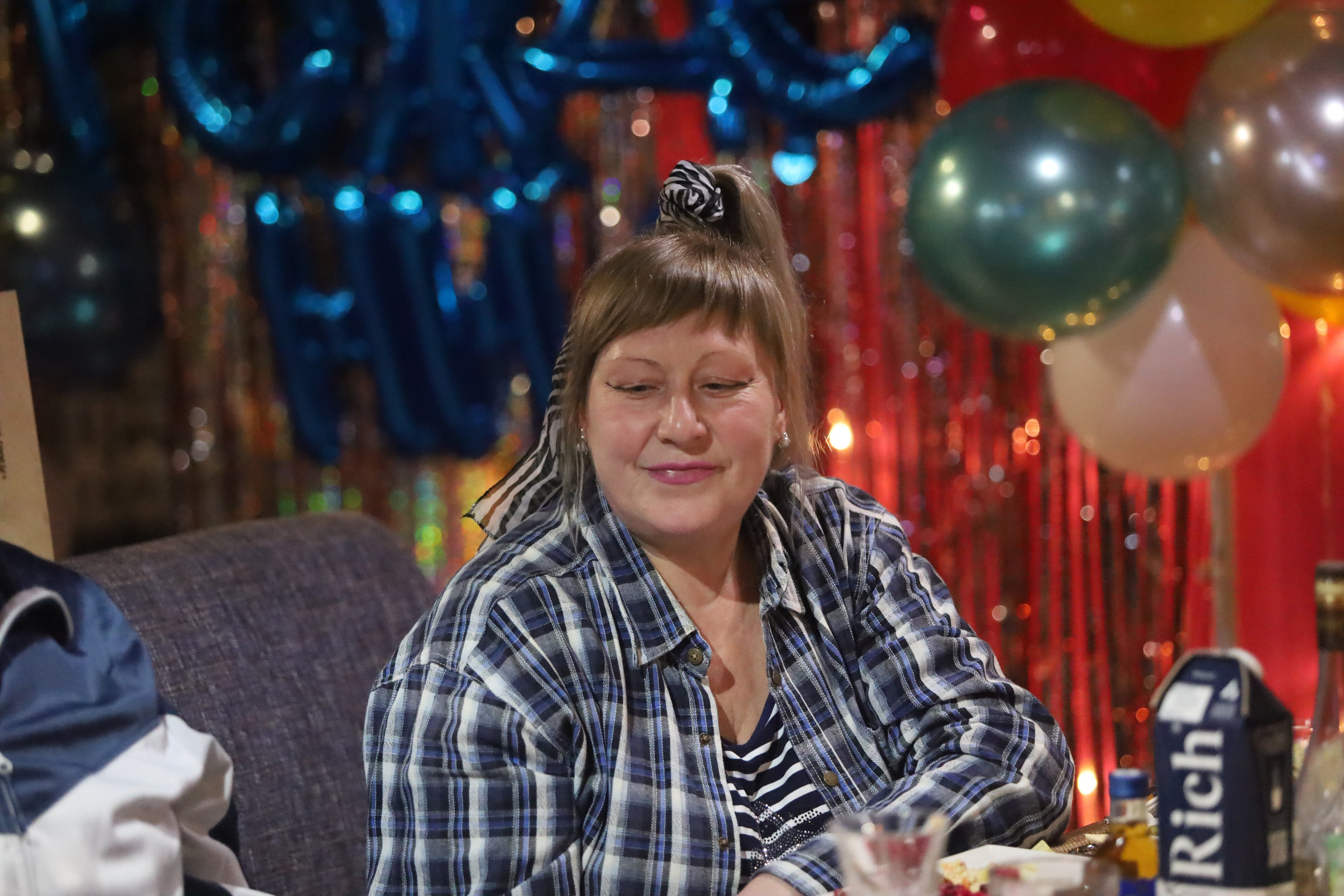 Дискотека в стиле 90-х. Репортажный фотограф Анапа