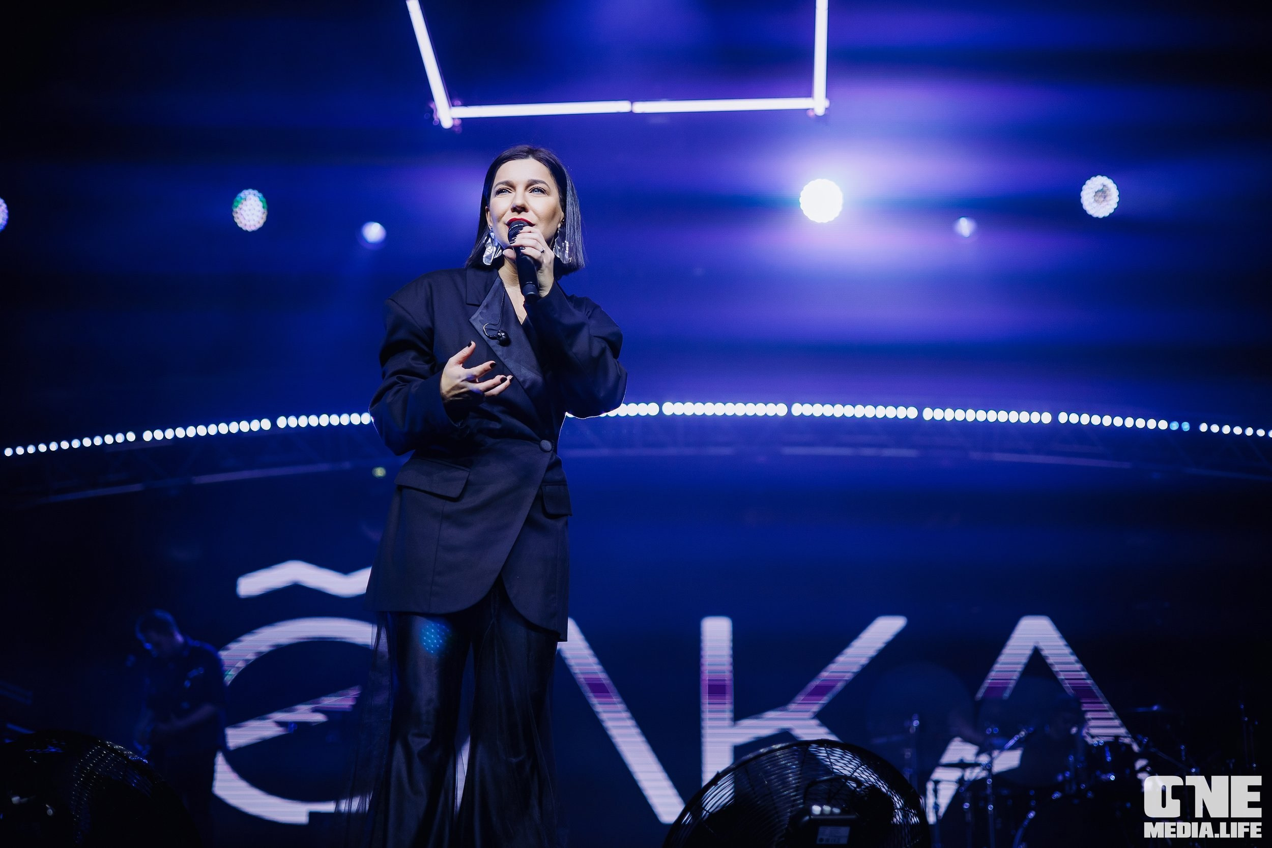 Фоторепортаж с концерта Ёлки. One Media Life: фоторепортажи, фотоотчеты с мероприятий и заведений