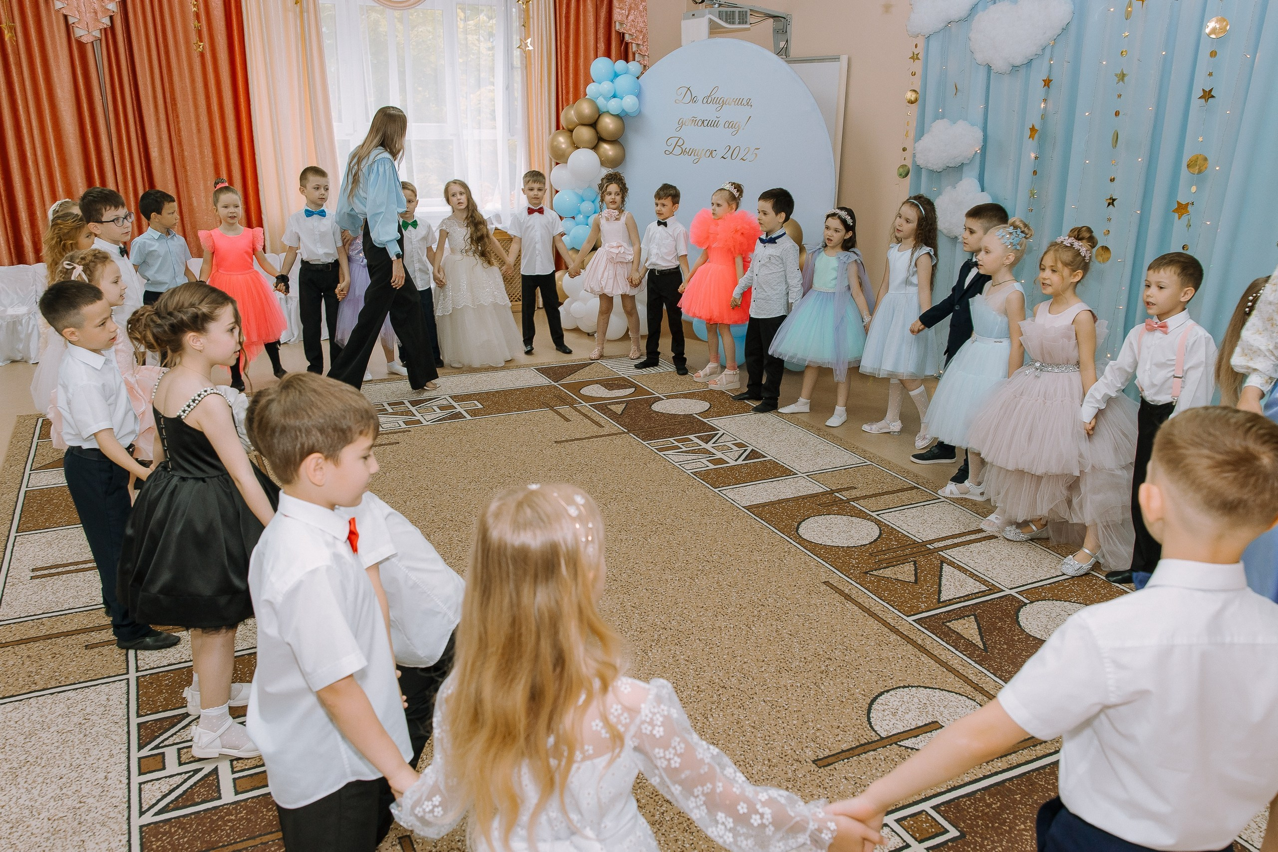 Выпускной в ДС -29. Выпускные альбомы Натальи Бутко: Новороссийск, Анапа, Геленджик