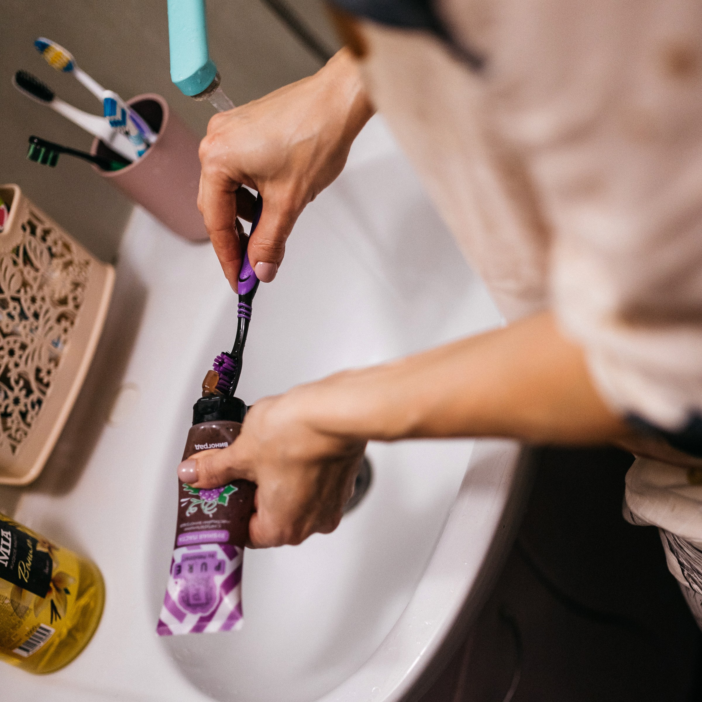 Домашний лайфстайл (утро). Ирина. Июнь 2025. Фотограф Пермь. Свадьбы. Семья и дети, школа, д. сад. Фотокниги