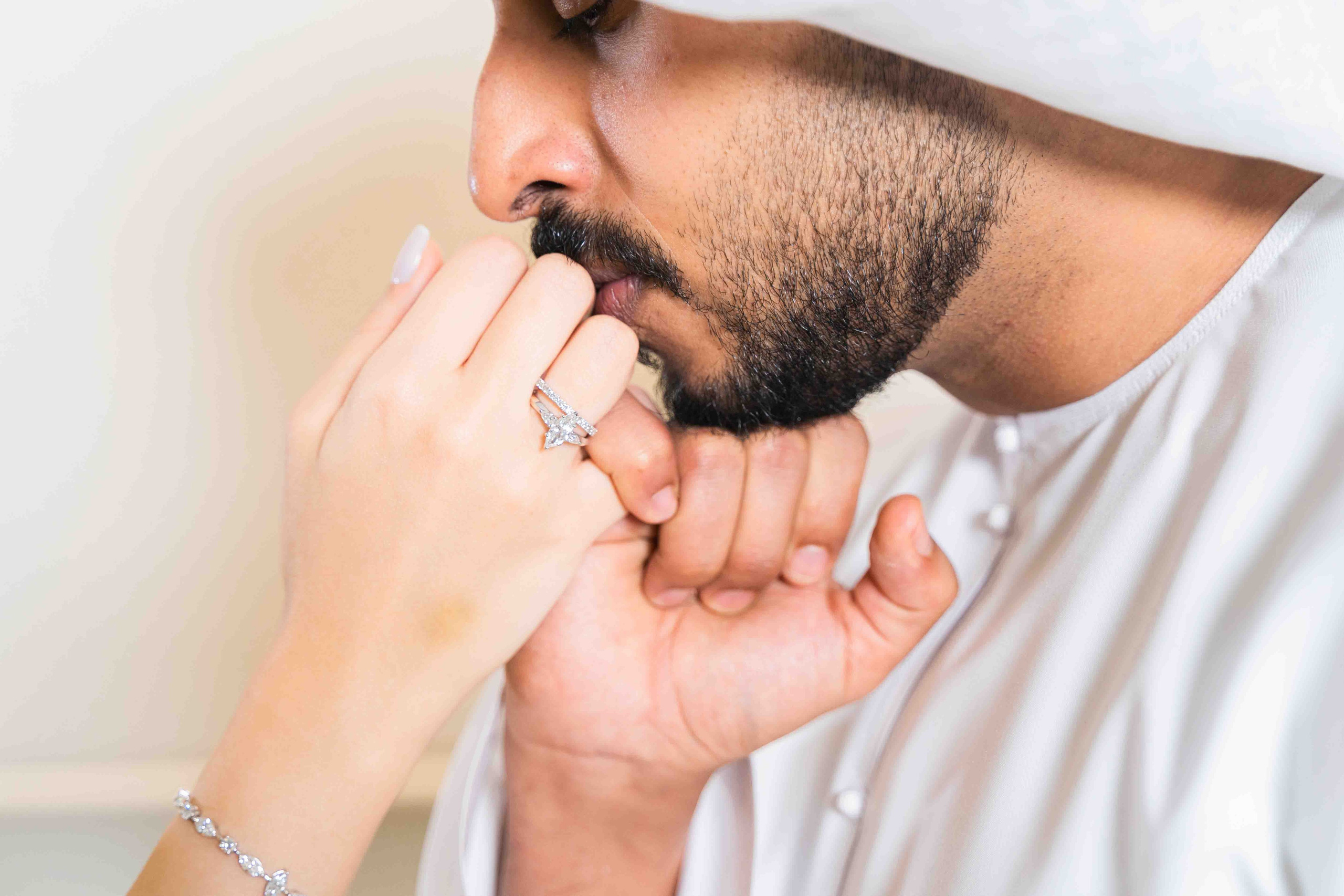 Арабская скромная помолвка дома (приватность на женские лица). Фотограф и видеограф в Москве и Абу Даби Мария Кулагина