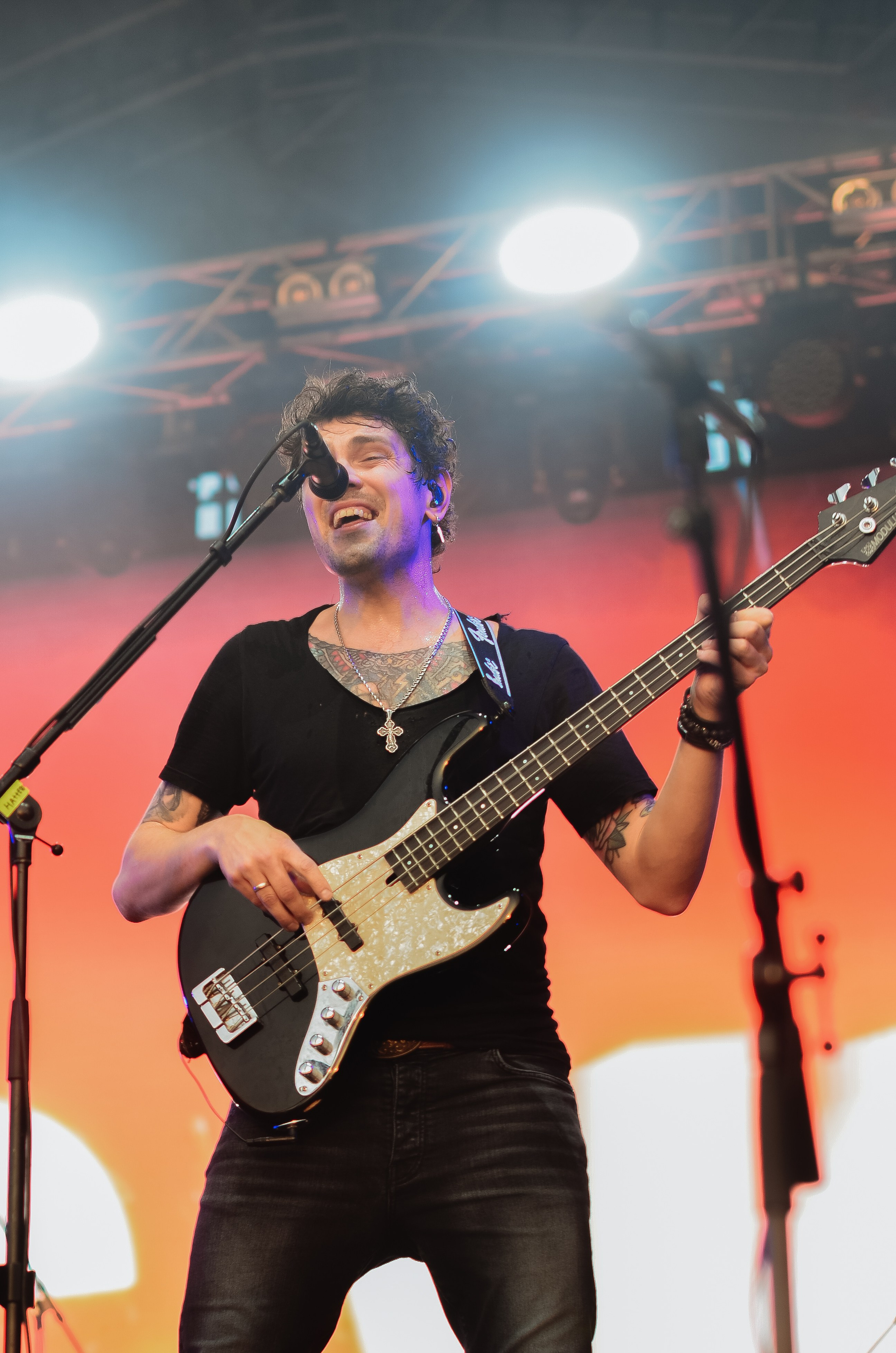 Концерт The Hatters на фестивале «Грань» в Барнауле. Денисова Аля — фотограф для парных съемок и индивидуальных историй в Барнауле