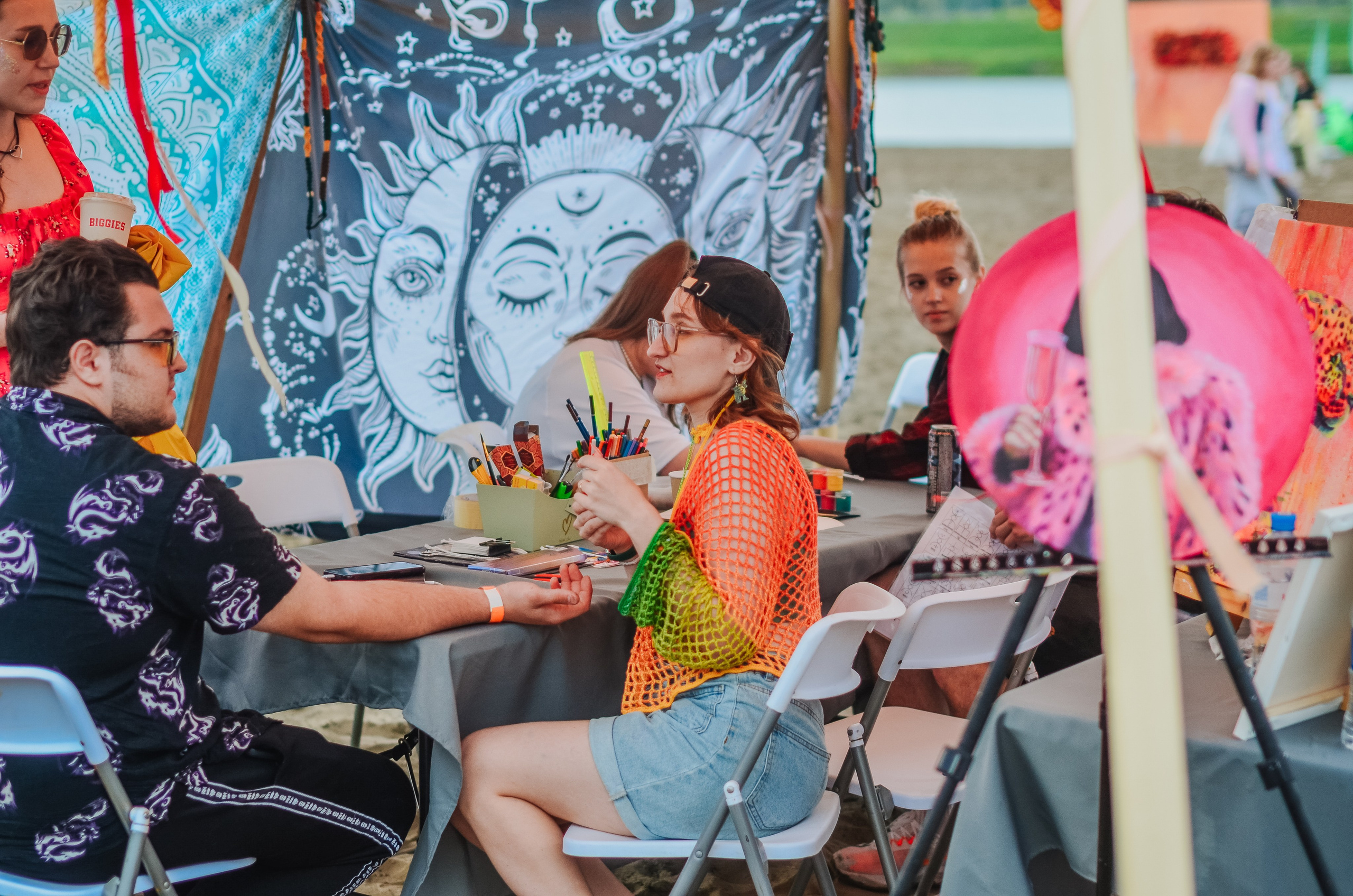 Фестиваль «Грань» 2025. Спортивная площадка. Денисова Аля — фотограф для парных съемок и индивидуальных историй в Барнауле