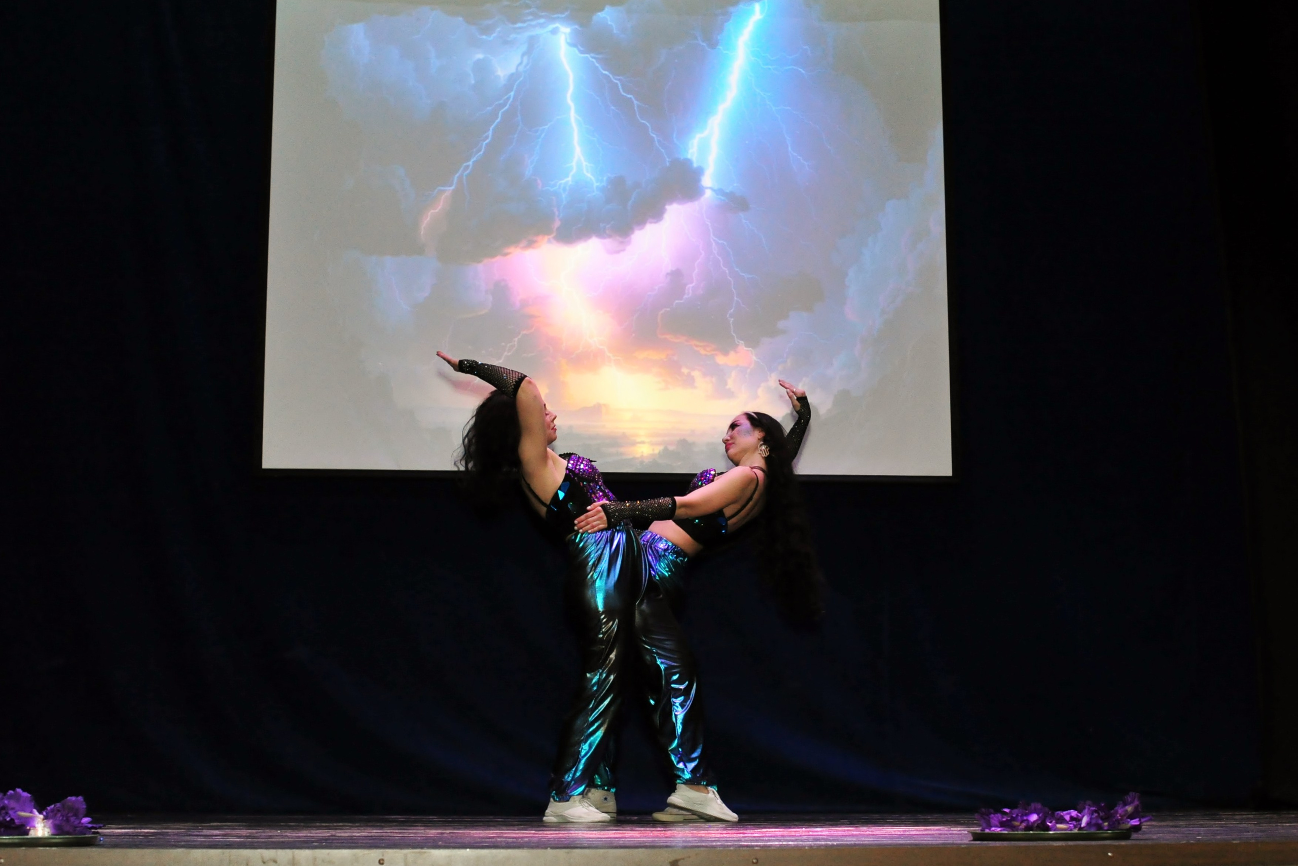 Современный танец