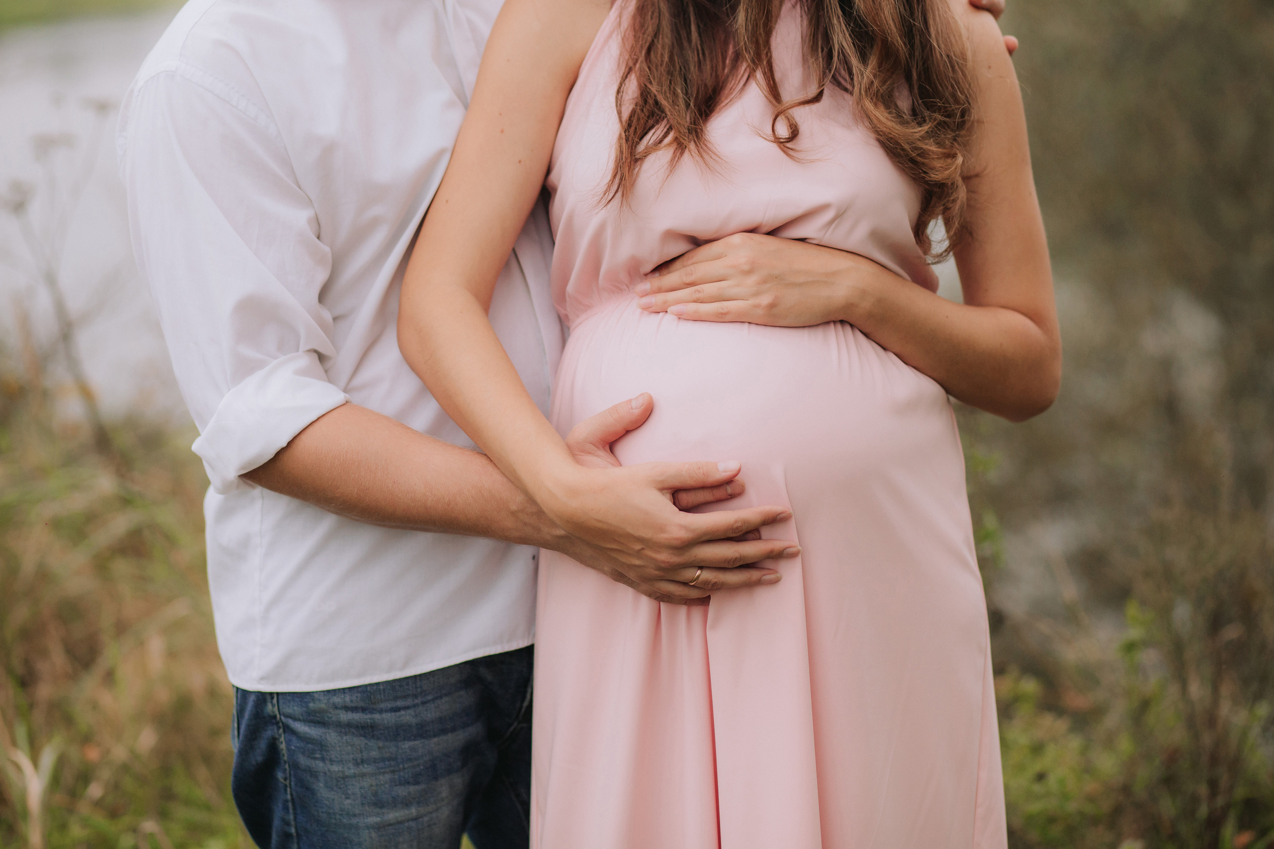 Прогулка на берегу реки. Профессиональная видео и фото съёмка в Калуге и области