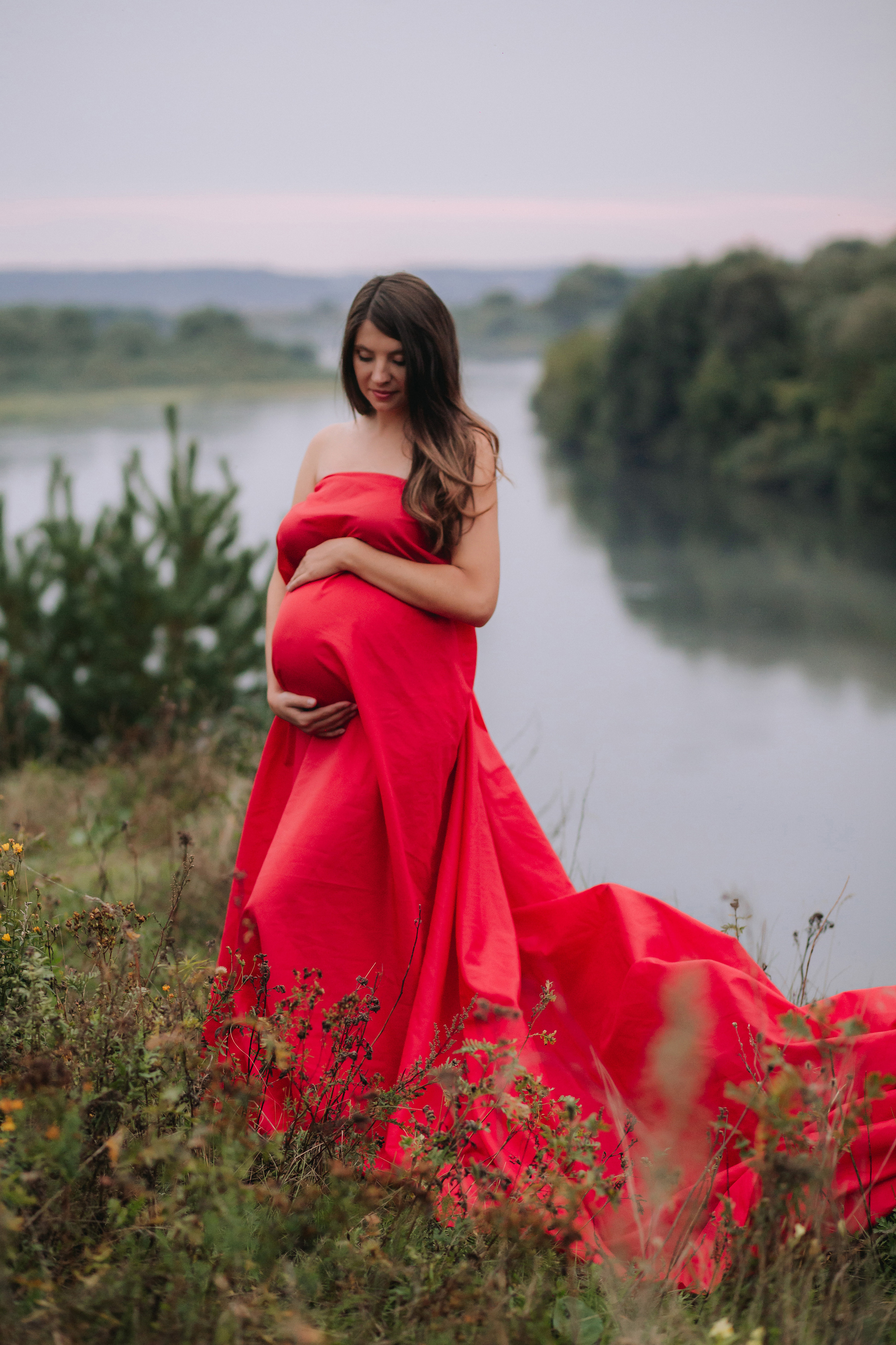 Прогулка на берегу реки. Профессиональная видео и фото съёмка в Калуге и области