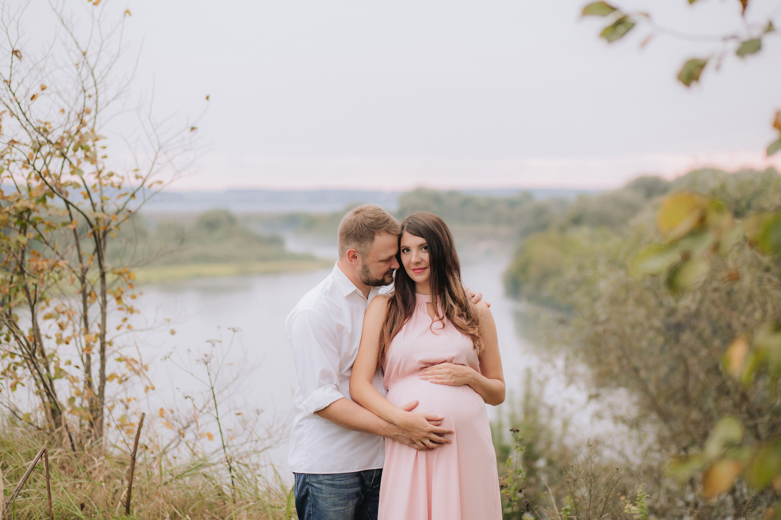 Прогулка на берегу реки. Профессиональная видео и фото съёмка в Калуге и области
