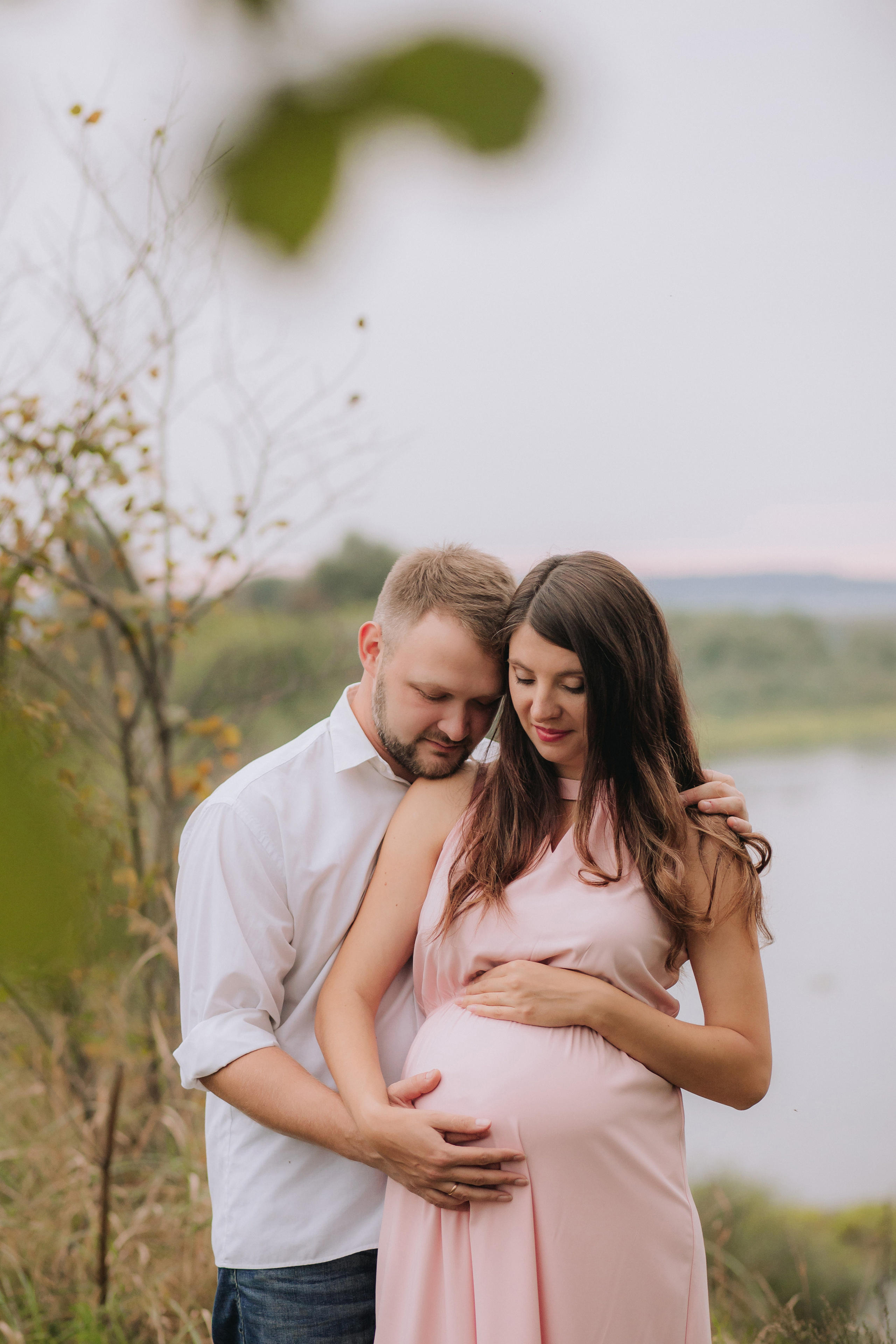Прогулка на берегу реки. Профессиональная видео и фото съёмка в Калуге и области