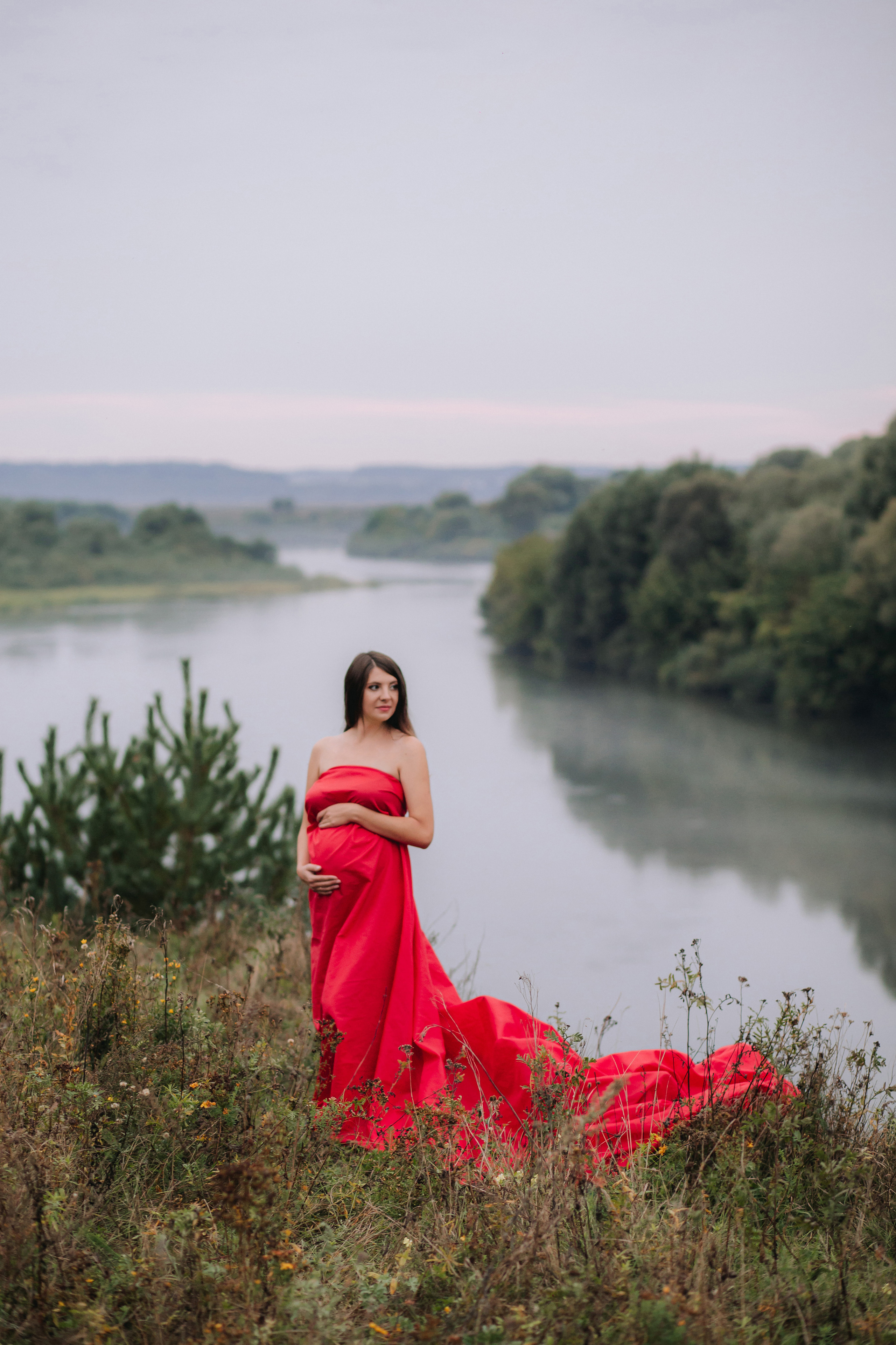 Прогулка на берегу реки. Профессиональная видео и фото съёмка в Калуге и области