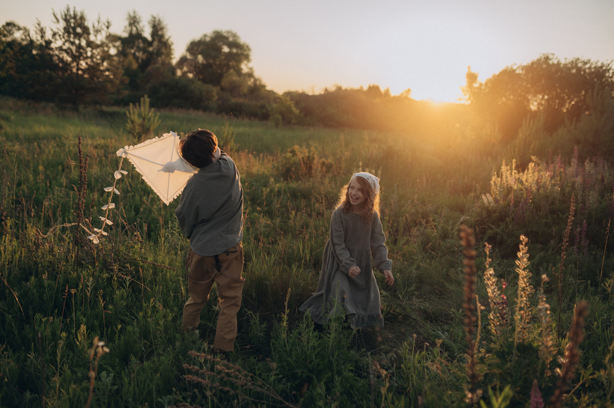 Соня и Захар — первая любовь и воздушный змей. Фотограф Мария Стрелкова