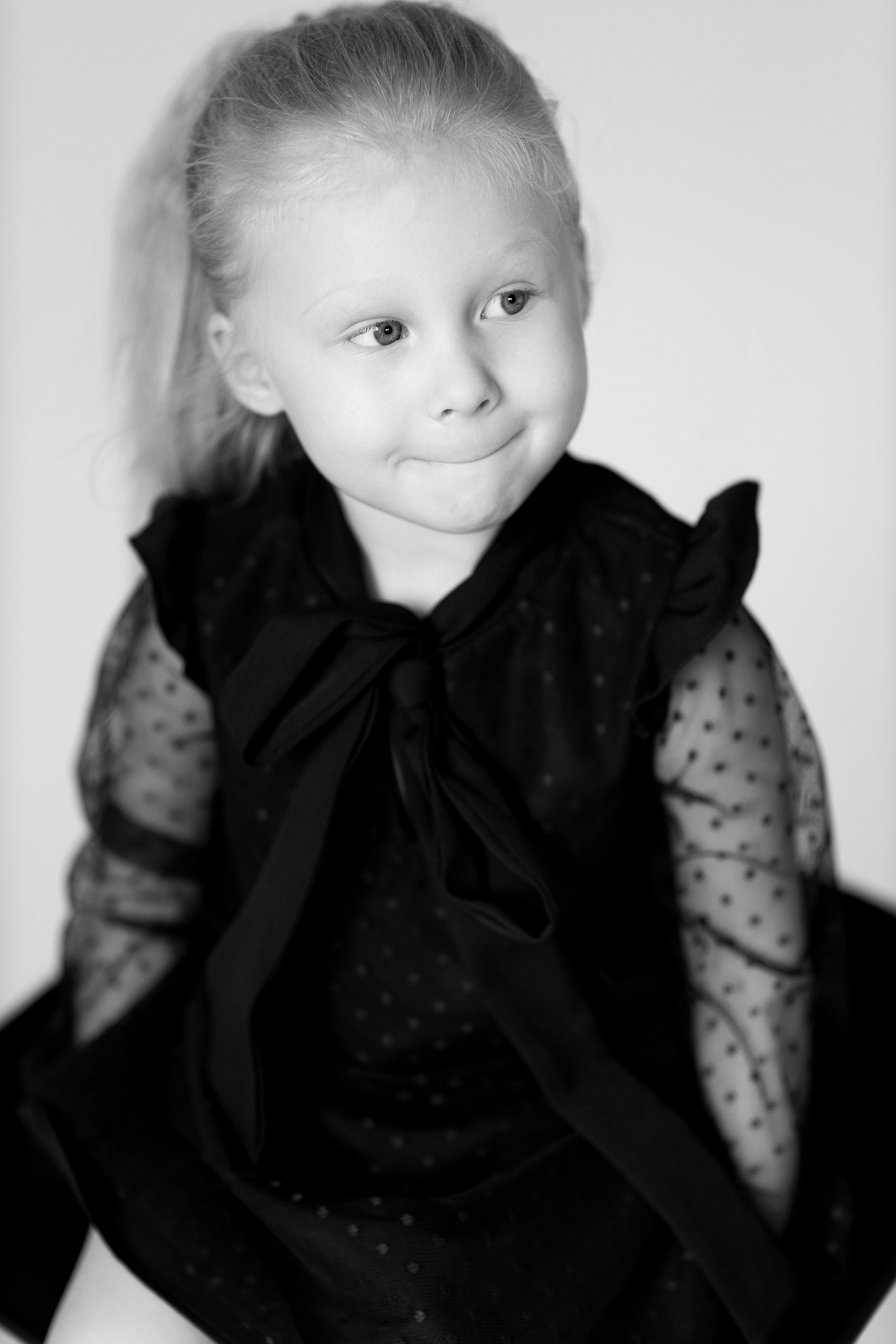 Семейная фотосессия монохром. Свадебный и семейный фотограф в Алматы Алексей Балышев