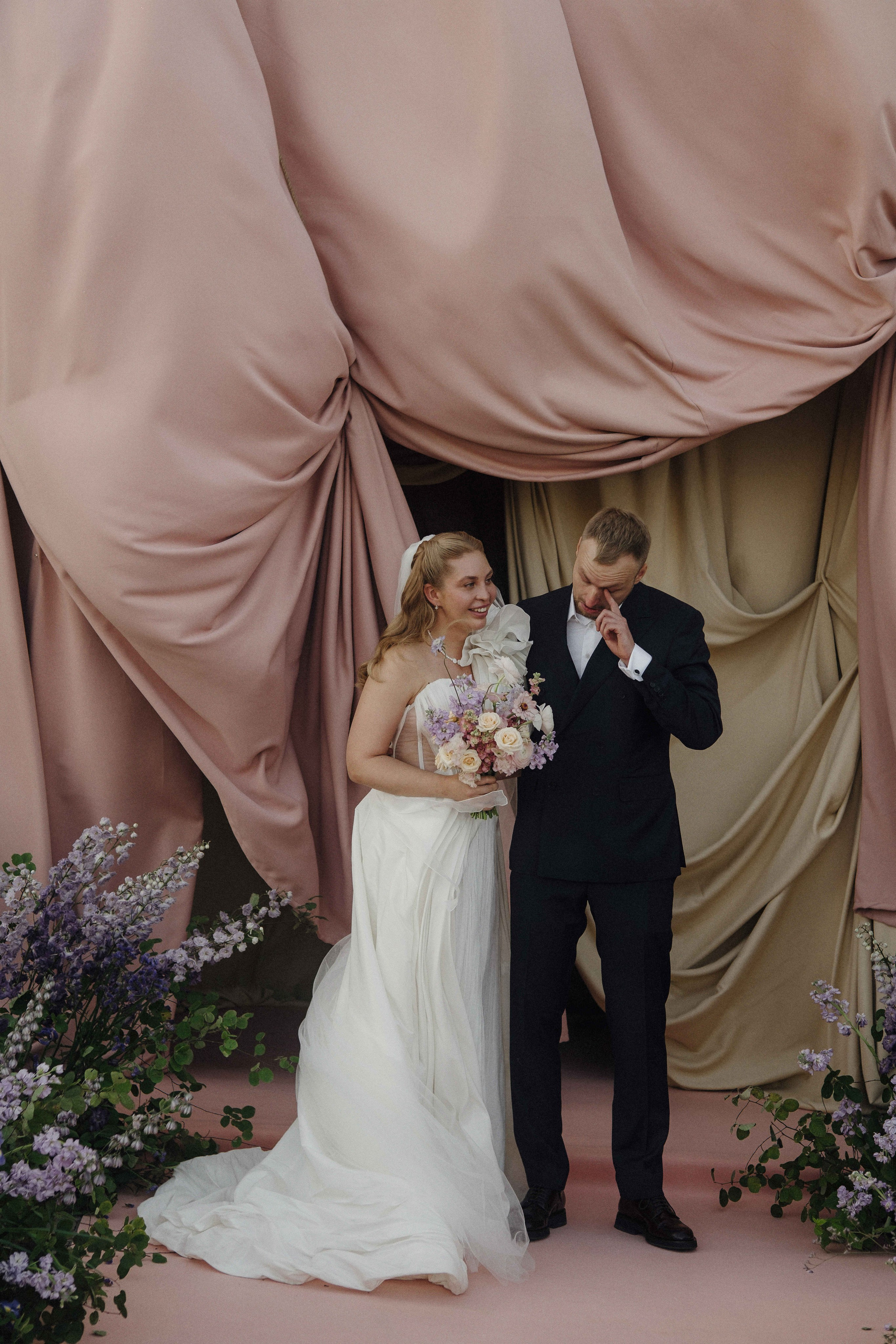 Сентиментальная свадебная фотография