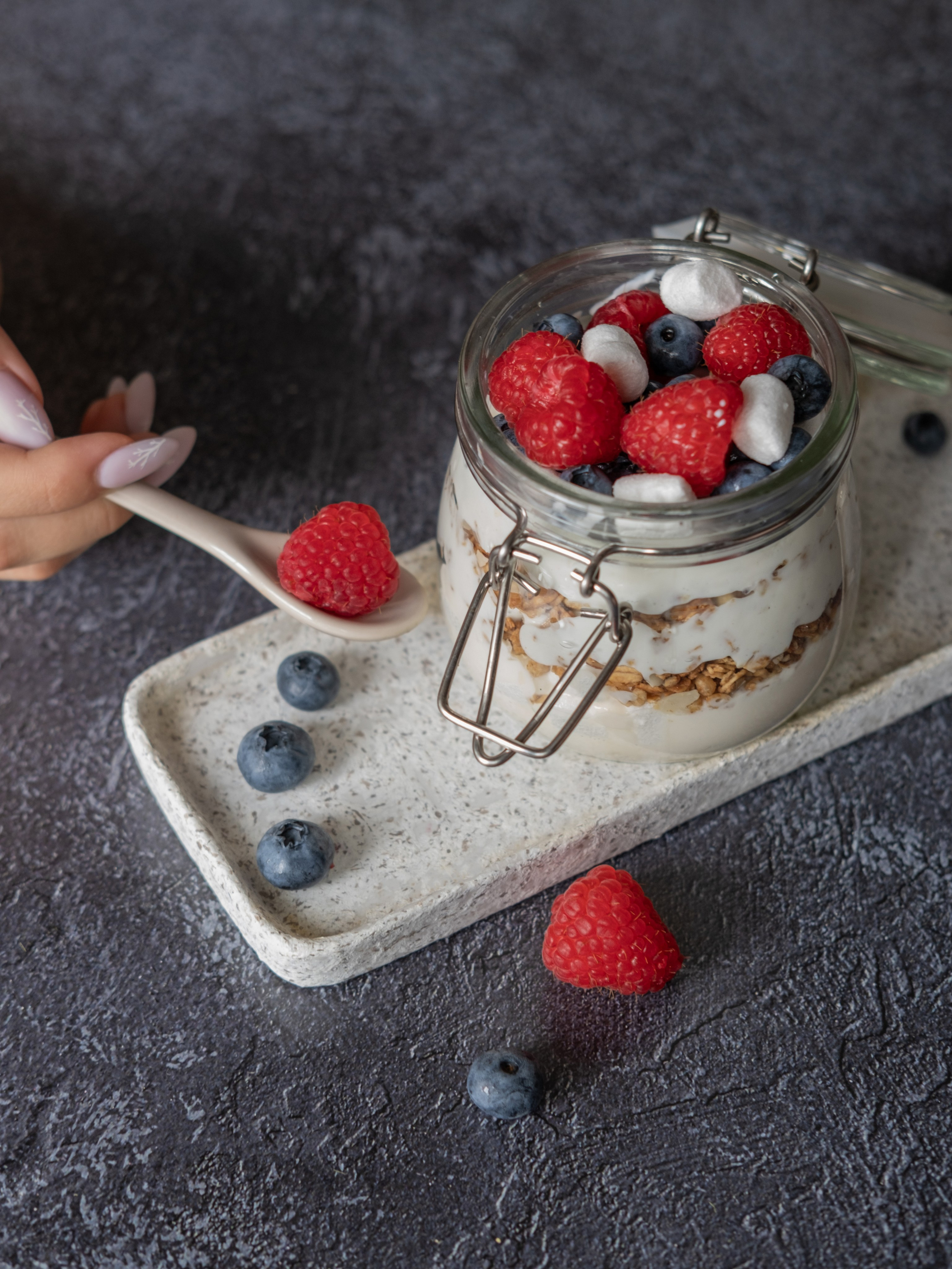 Бутылки и банки. Регина Зебра — предметный фотограф Москва Подольск | Съёмка для маркетплейсов и соцсетей