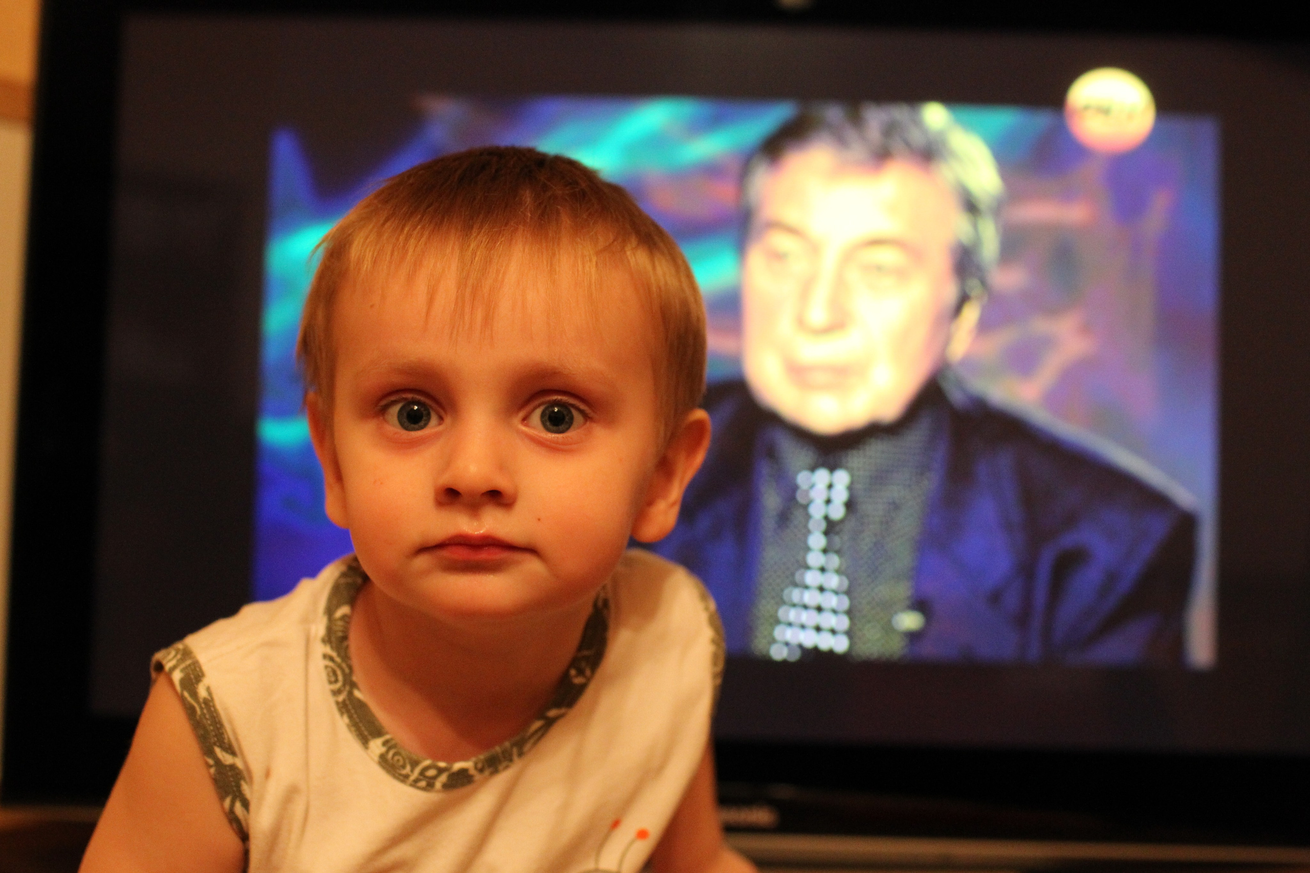 Детская фотография в помещении и на улице. Сайт фотографа Виталия Дени