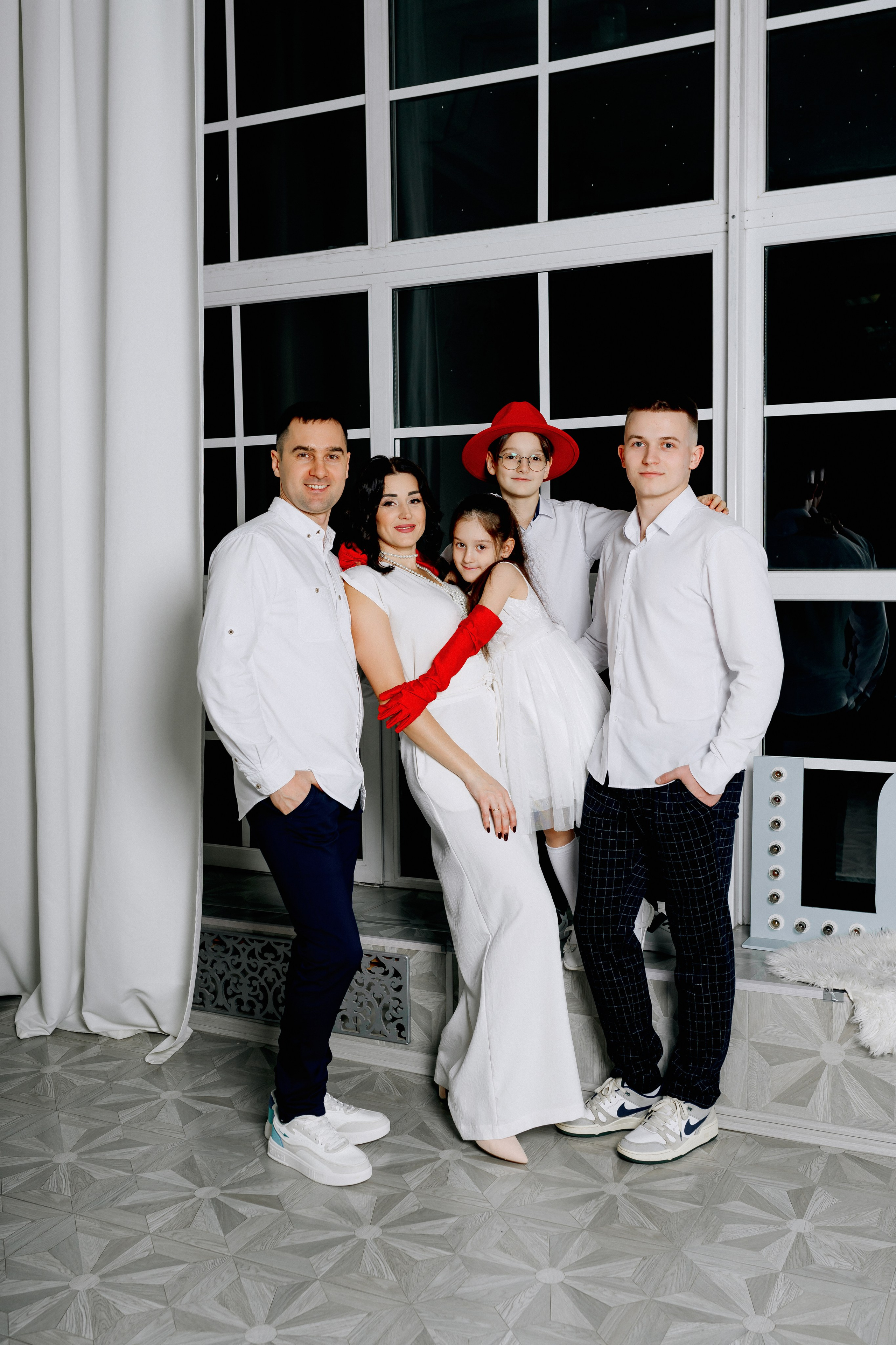 Анна, Дмитрий, Александр, Владислав и Арина. Фотограф Ким Наталья в Красноярске