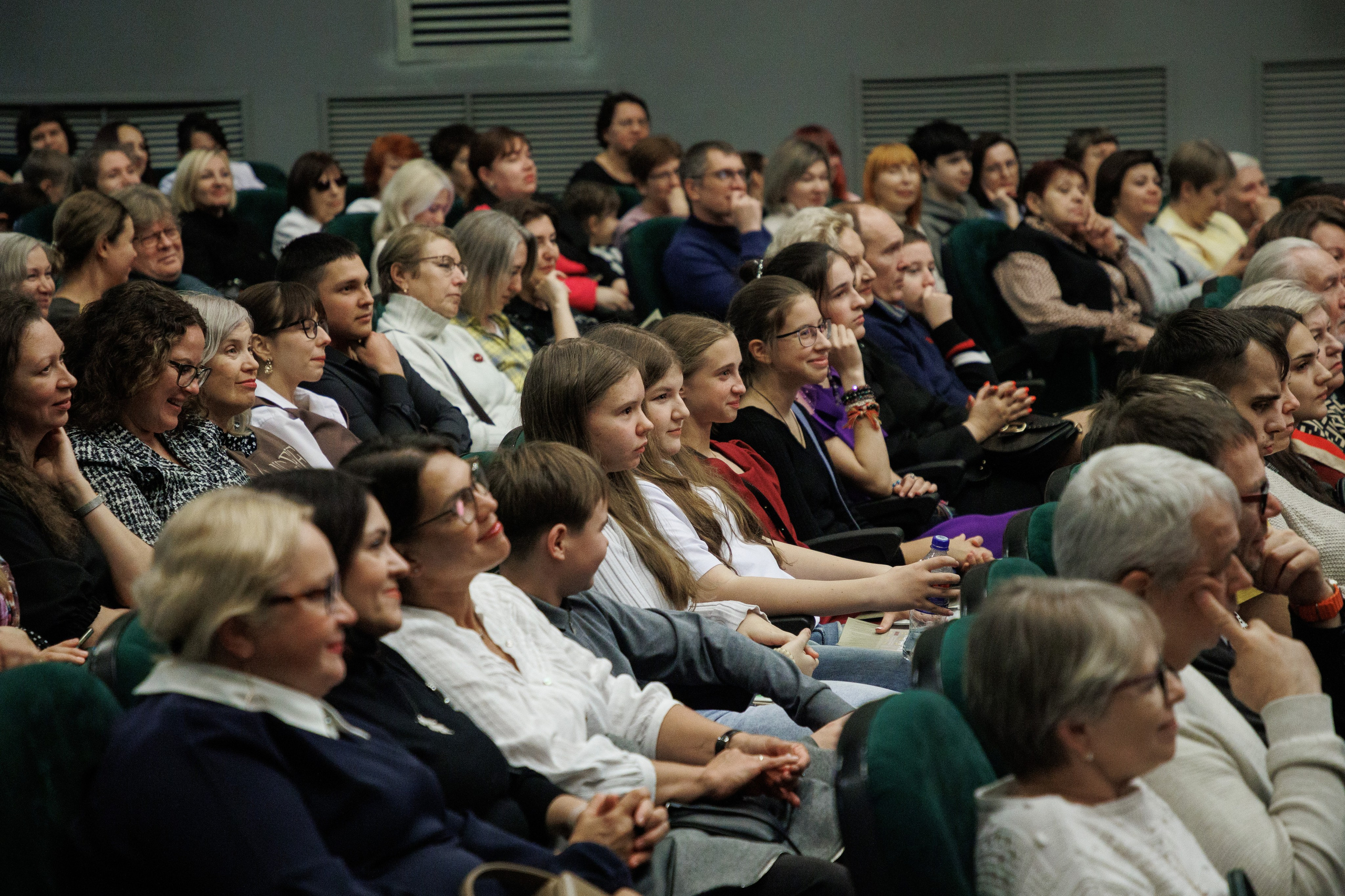 МХАТ. Новый квадрат. Фотограф городских и семейных событий Артем Карпухин