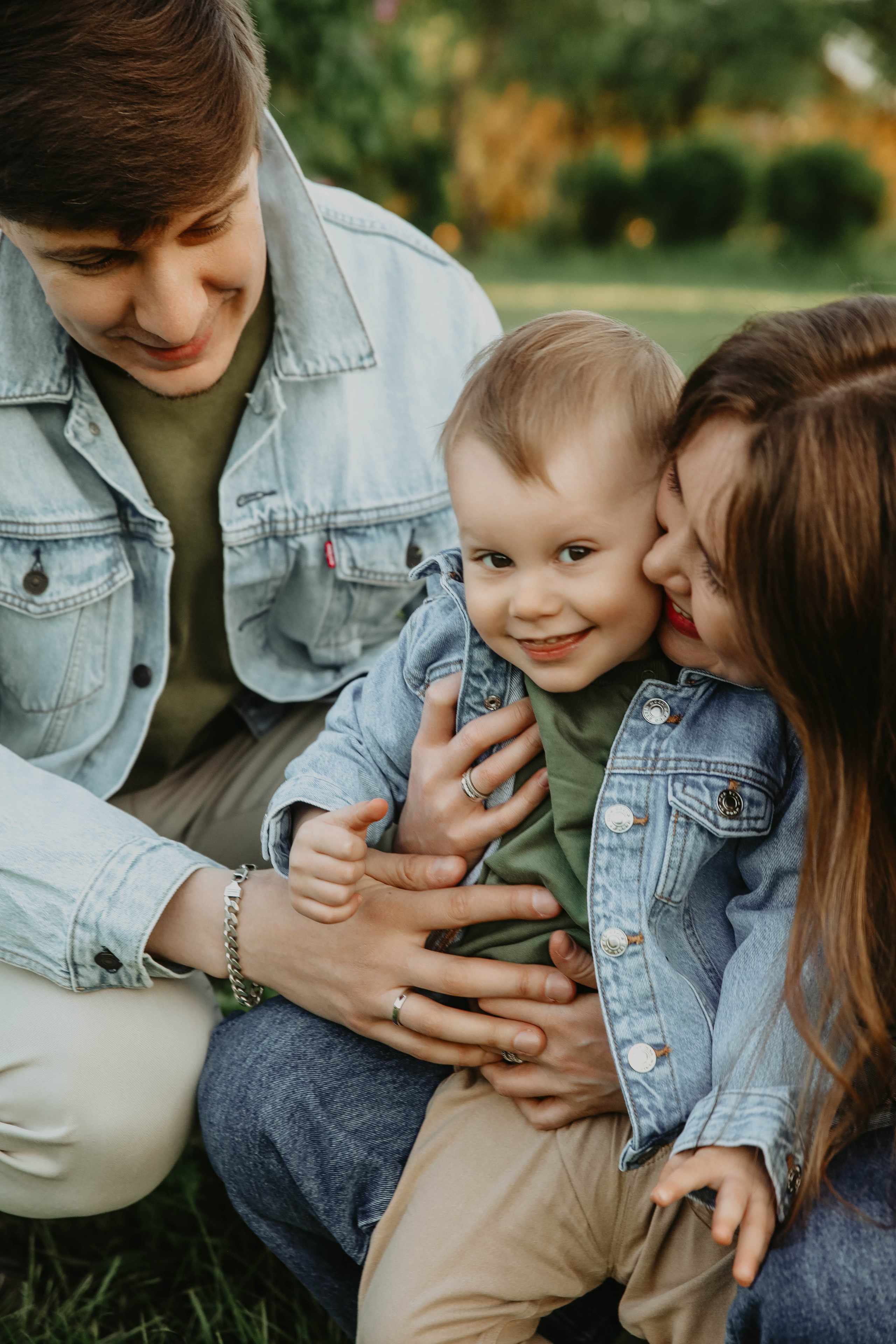 Семейная фотосессия с детьми в парке Коломенское. Свадебный и семейный фотограф в Москве