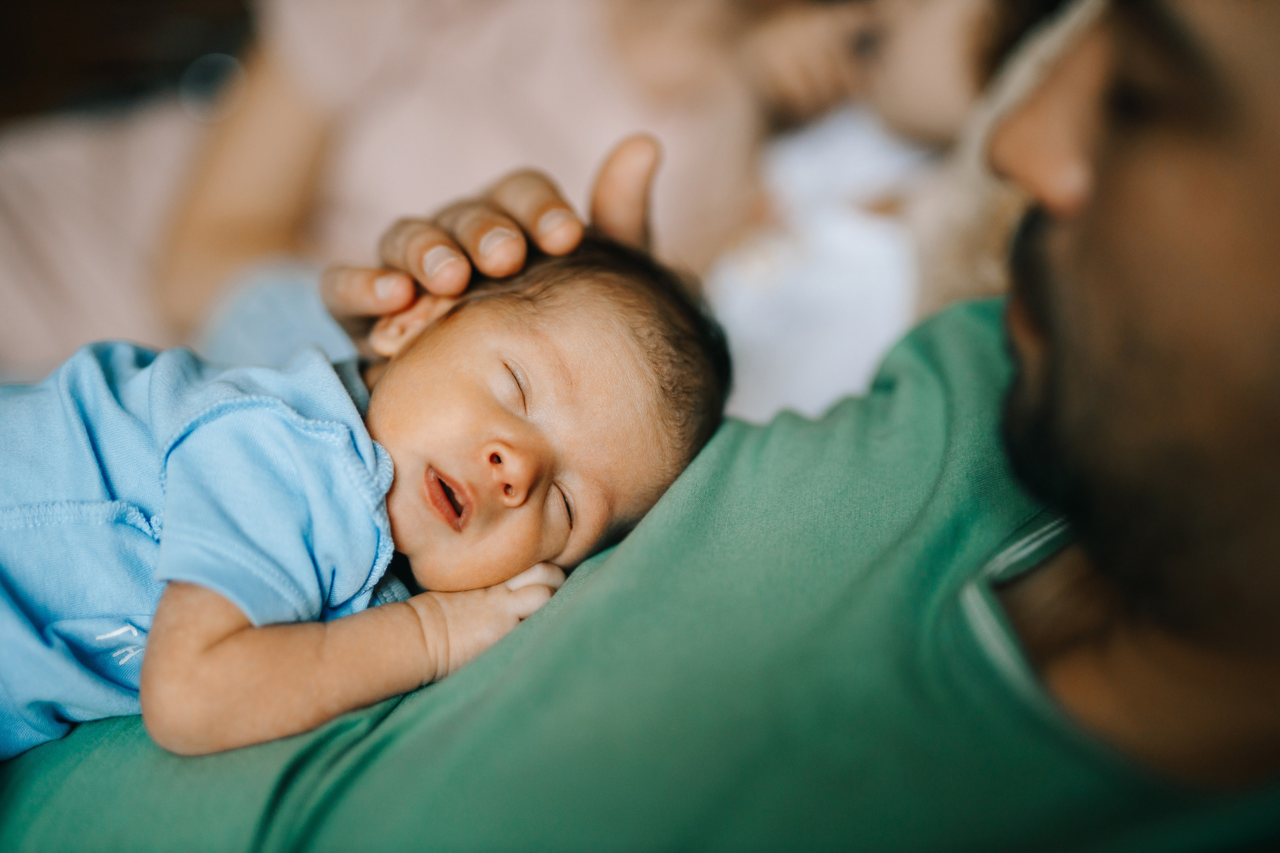 Пример семейной фотосессии дома. Дмитрий Мартьянов семейный фотограф в Санкт-Петербурге