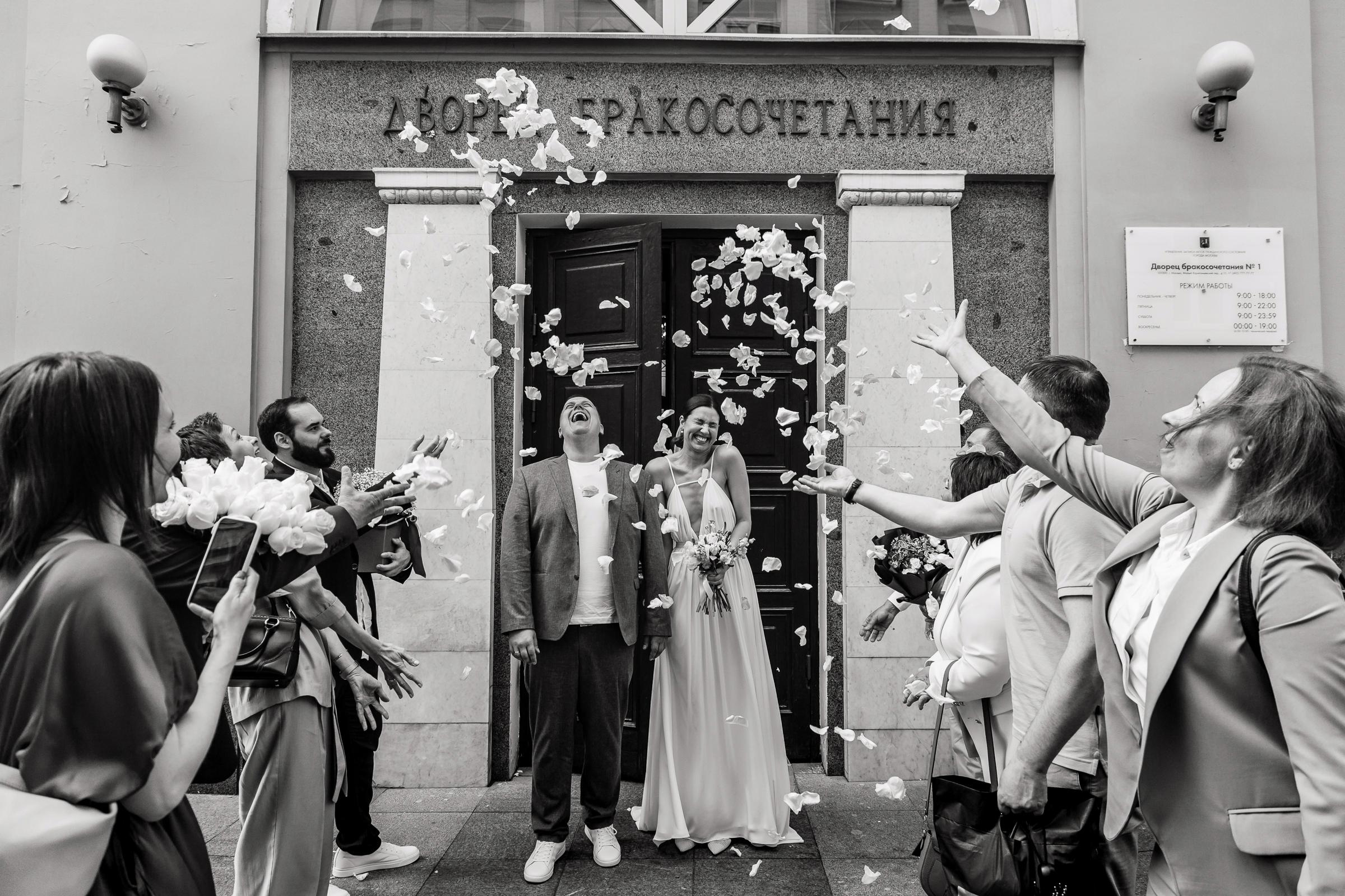 Свадебный фотограф в Москве Гладков Дмитрий, фотосессия в ЗАГСе и на выездных регистрациях, примеры