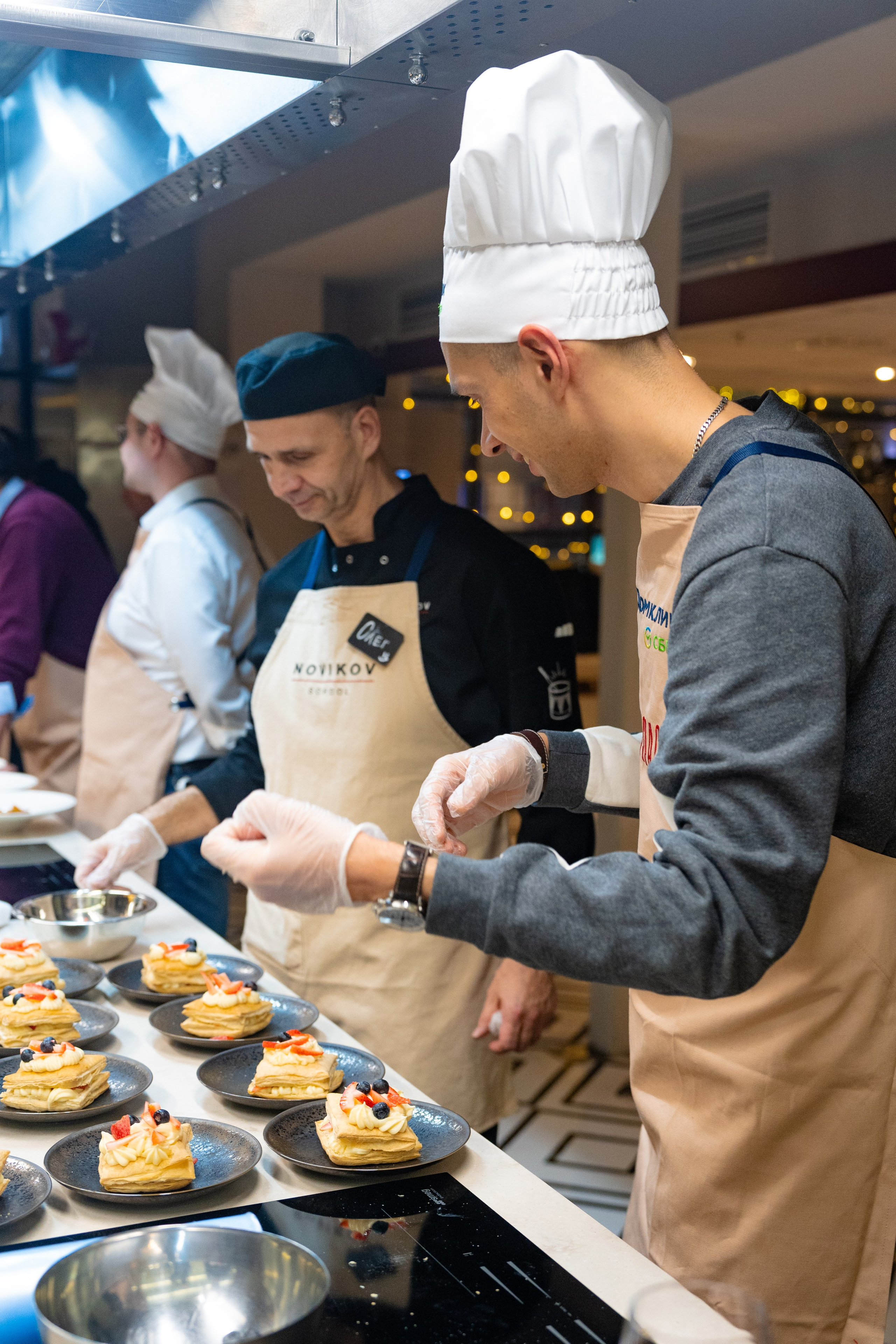 NOVIKOV SCHOOL — Умами зал. Фотограф Никита Комаров