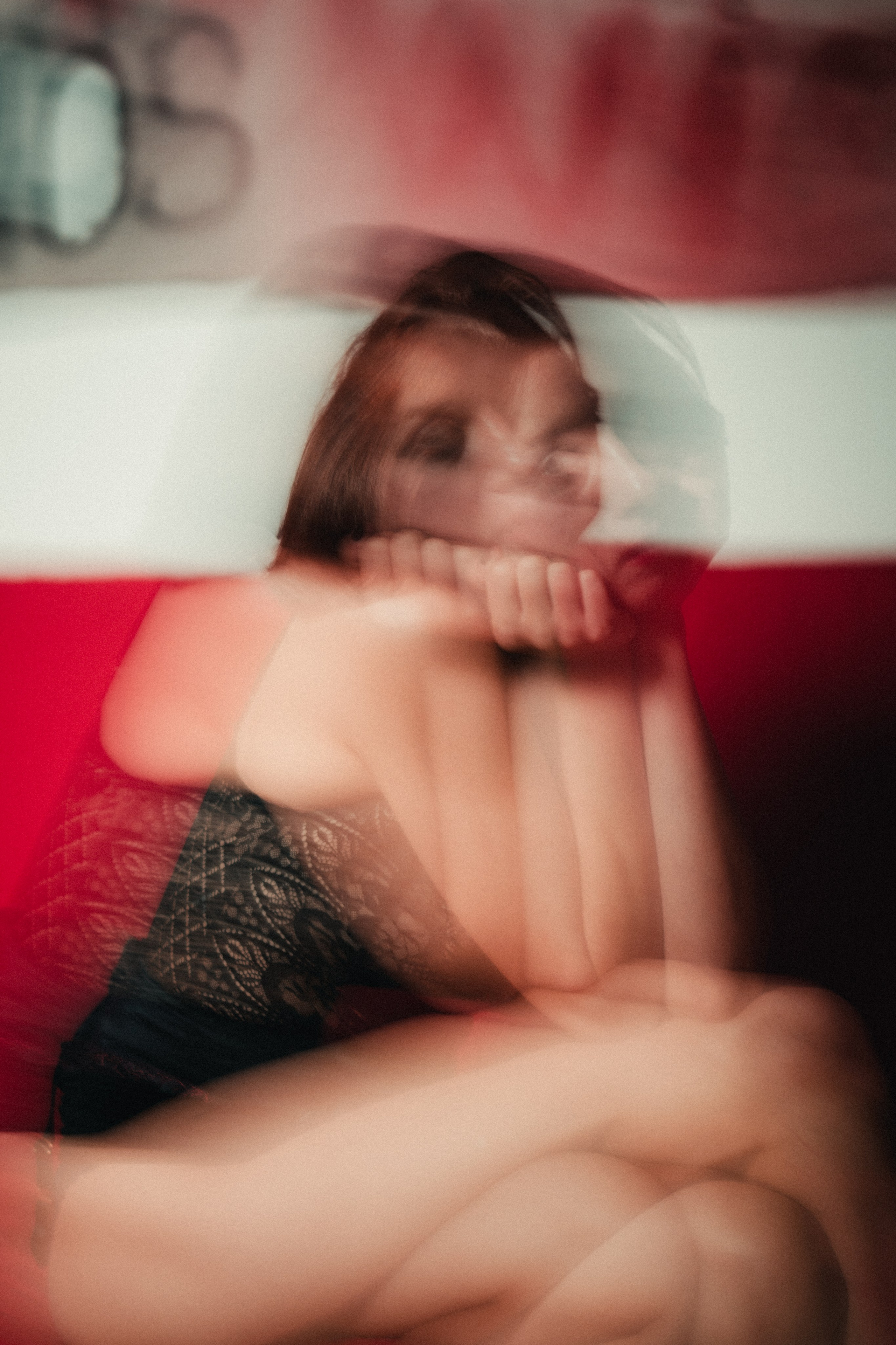 Des millions pour vos bombes des miettes pour nos vies. Фотограф Париж / Photographer Paris