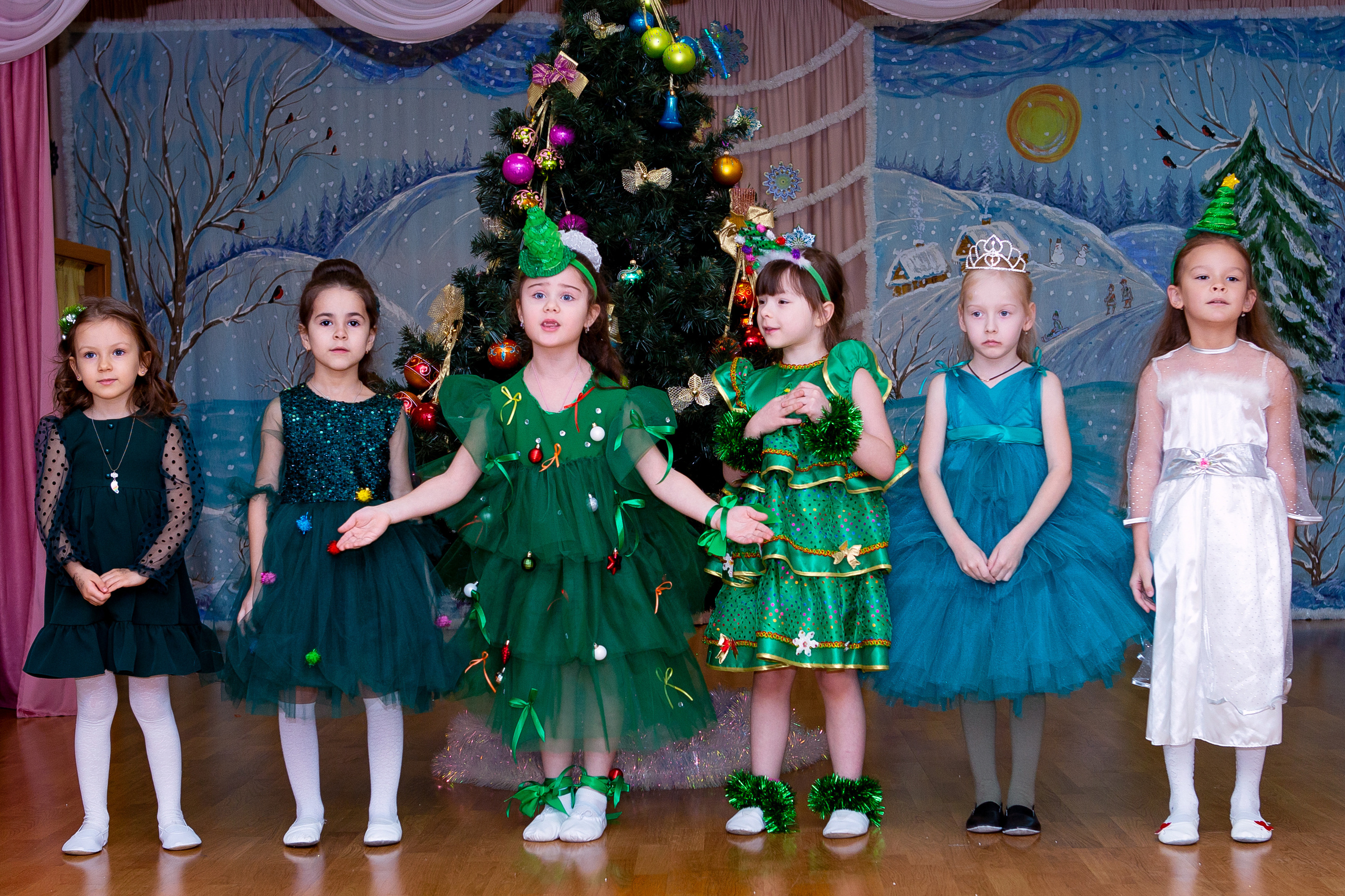 Новогодний утренник 2021 г. Выпускные альбомы для школ и детских садов