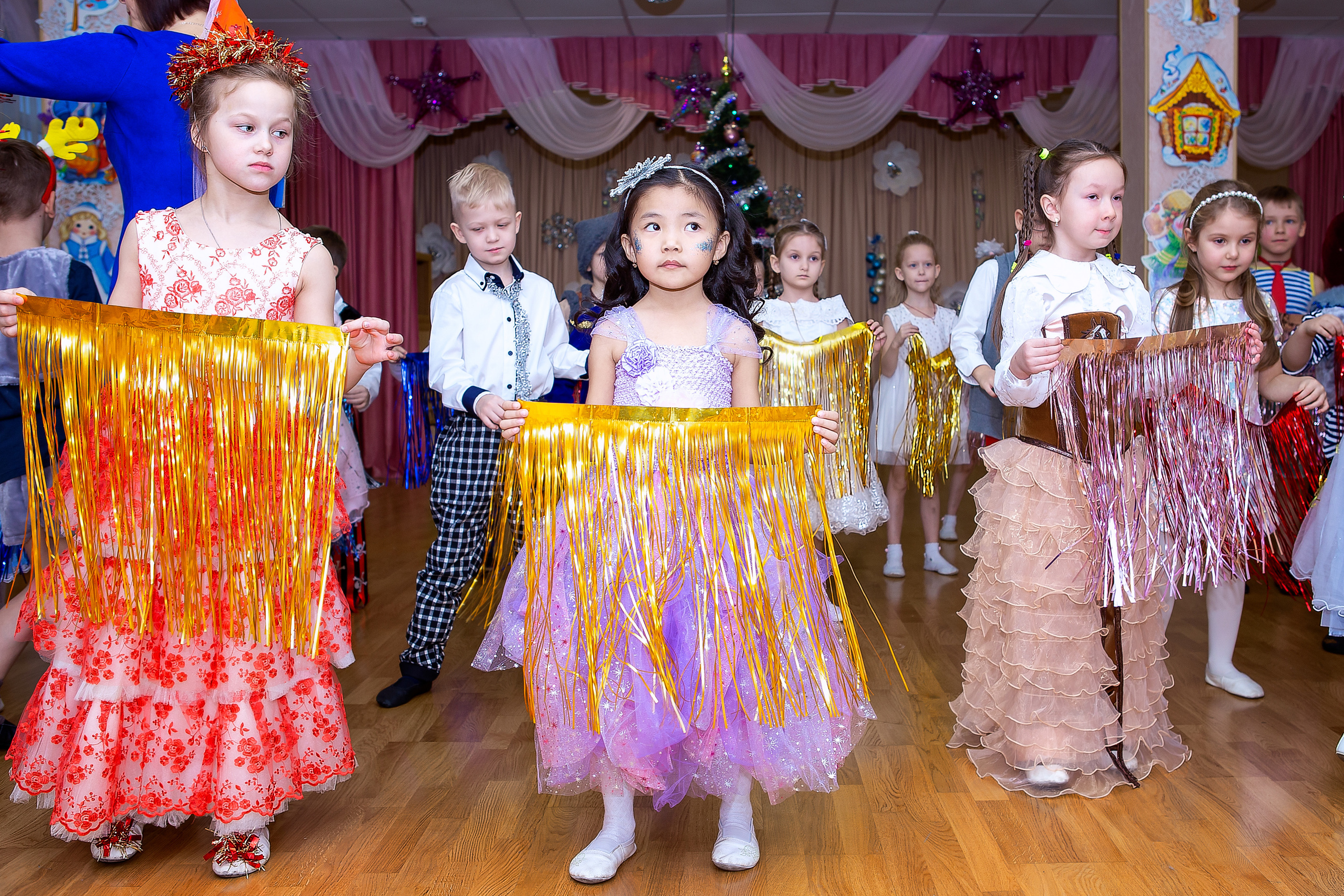 Новогодний утренник 2020. Выпускные альбомы для школ и детских садов