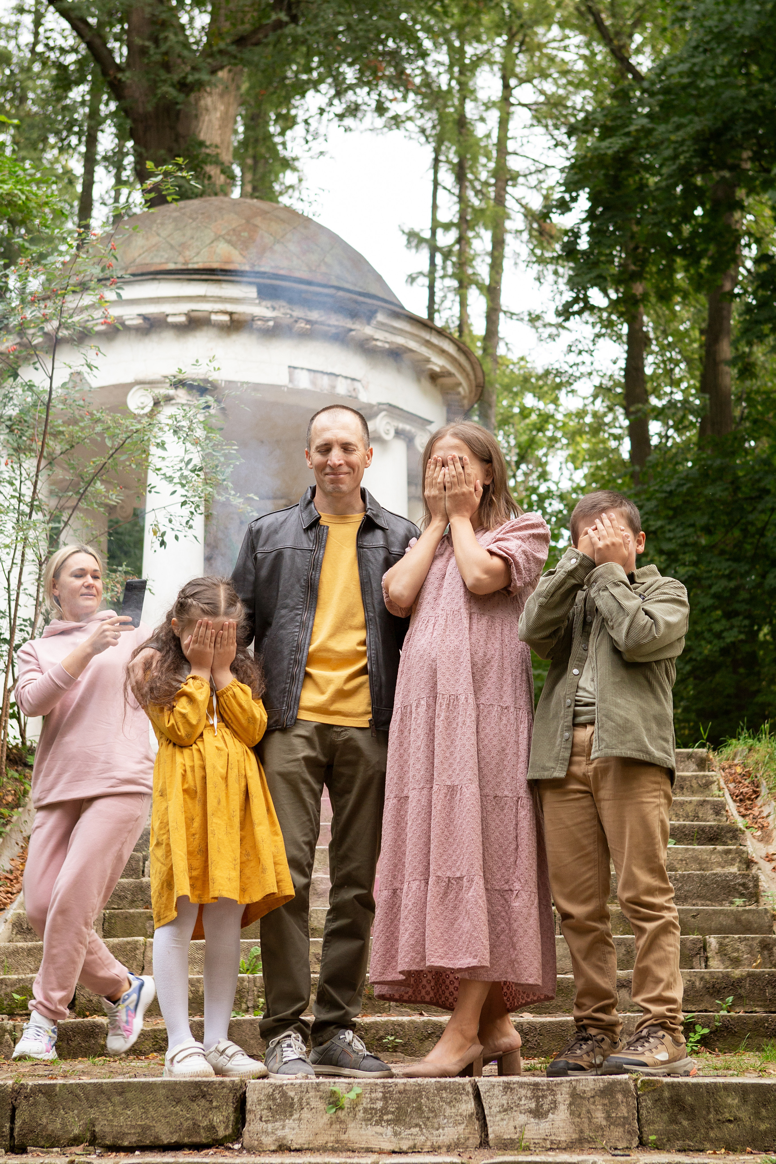 Семейная прогулка 11.09.2022. Выпускные альбомы для школ и детских садов