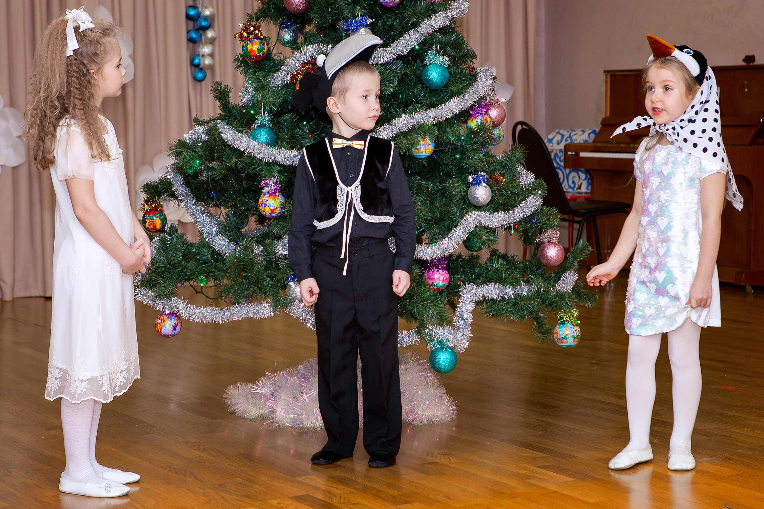 Новогодний утренник 2020. Выпускные альбомы для школ и детских садов