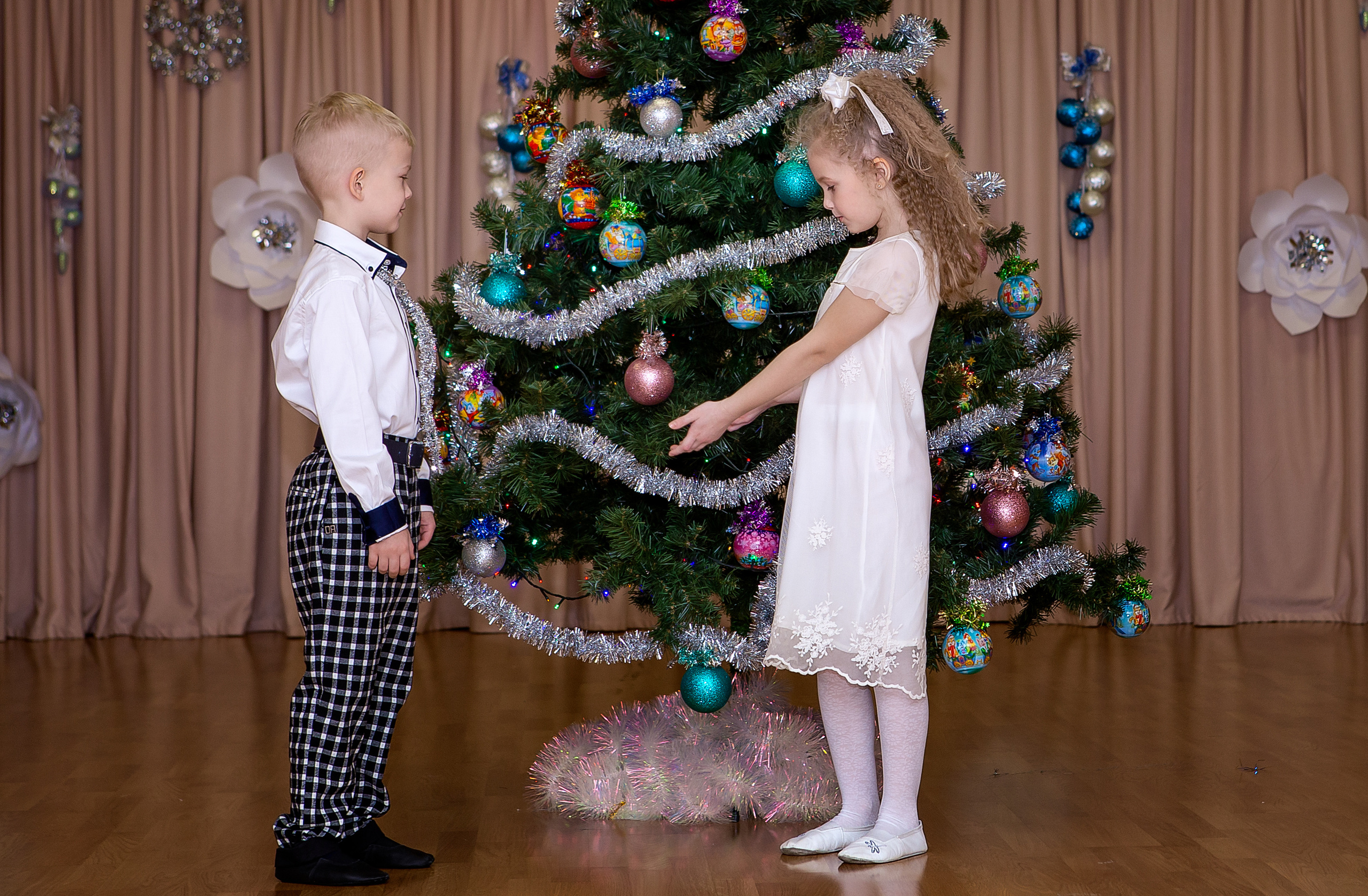 Новогодний утренник 2020. Выпускные альбомы для школ и детских садов