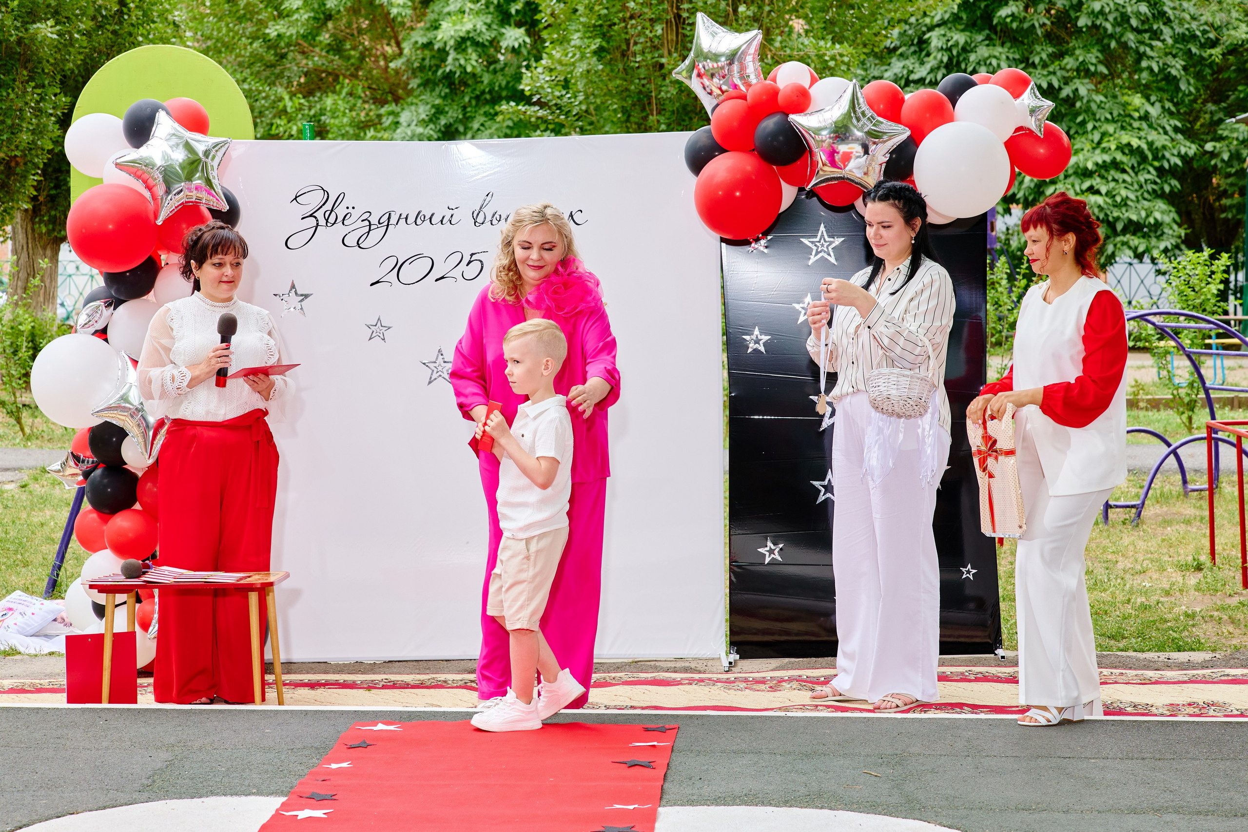 Выпускной 45 сад. Фотограф Выпускные альбомы Таганрог Сергей Коробченко