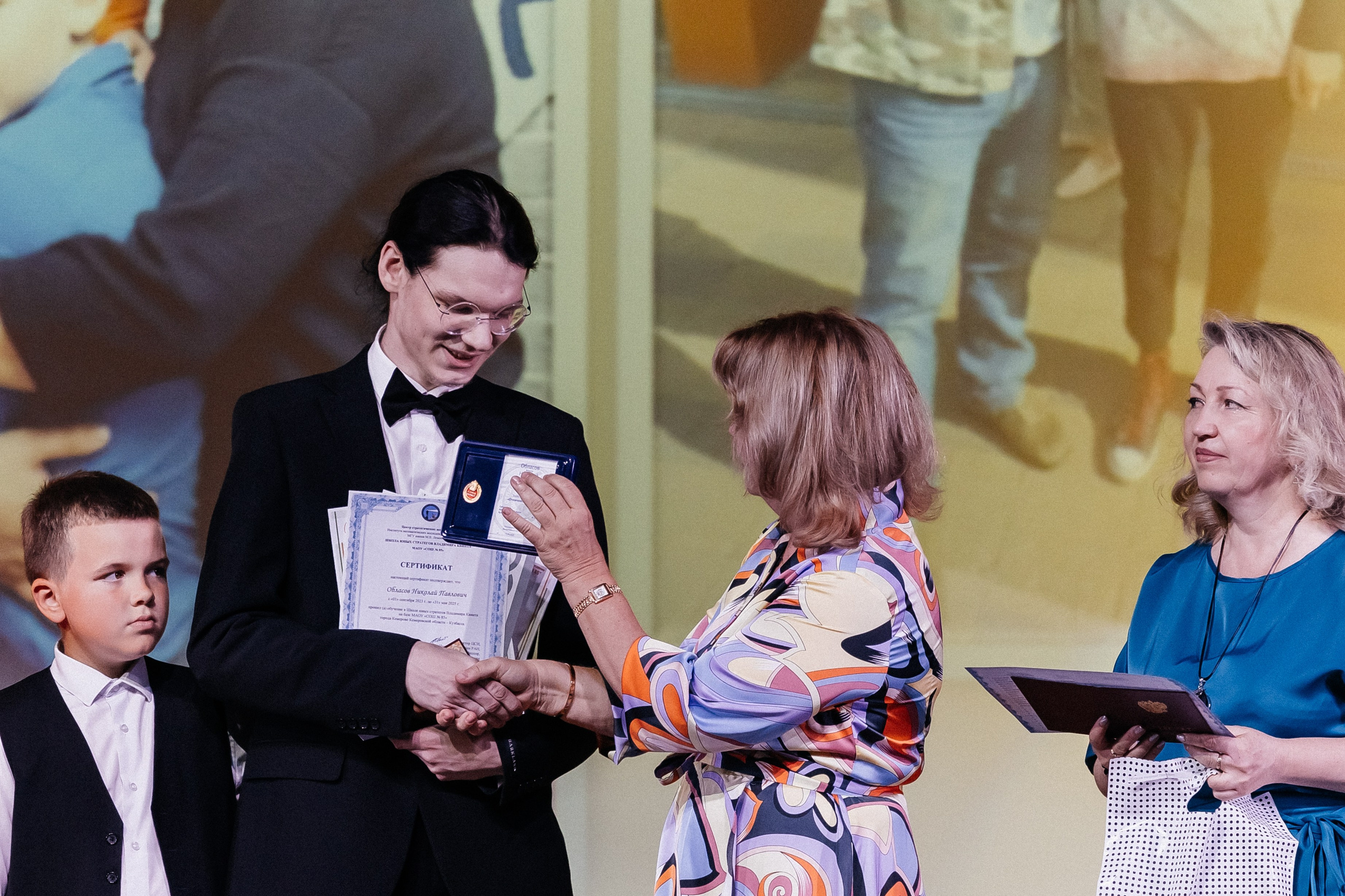 Выпускной 2025. Фотограф Кемерово | Сергей