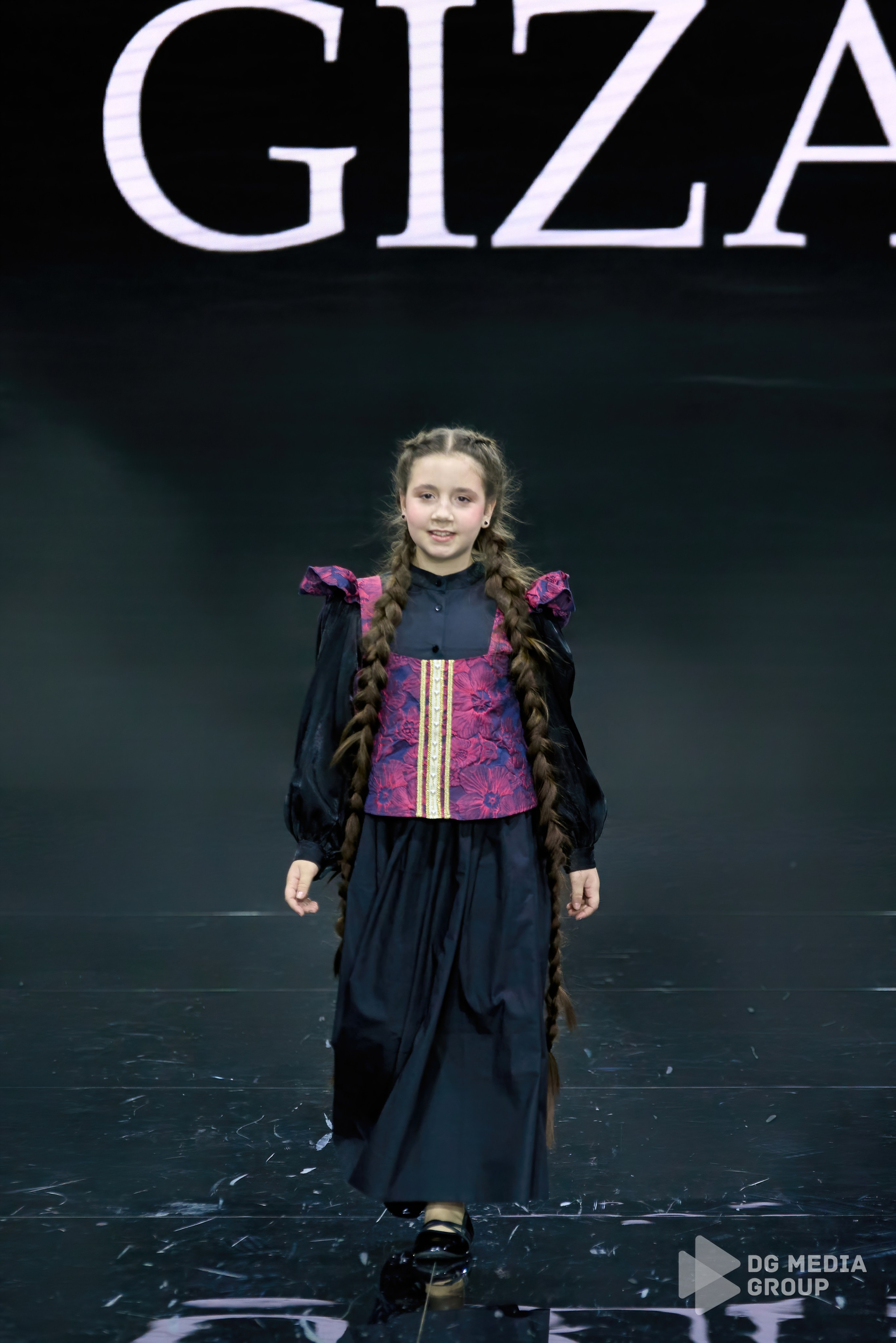 Giza | sfw 2025 | the fragment. DG MEDIA GROUP | Контент для модных показов и концертов