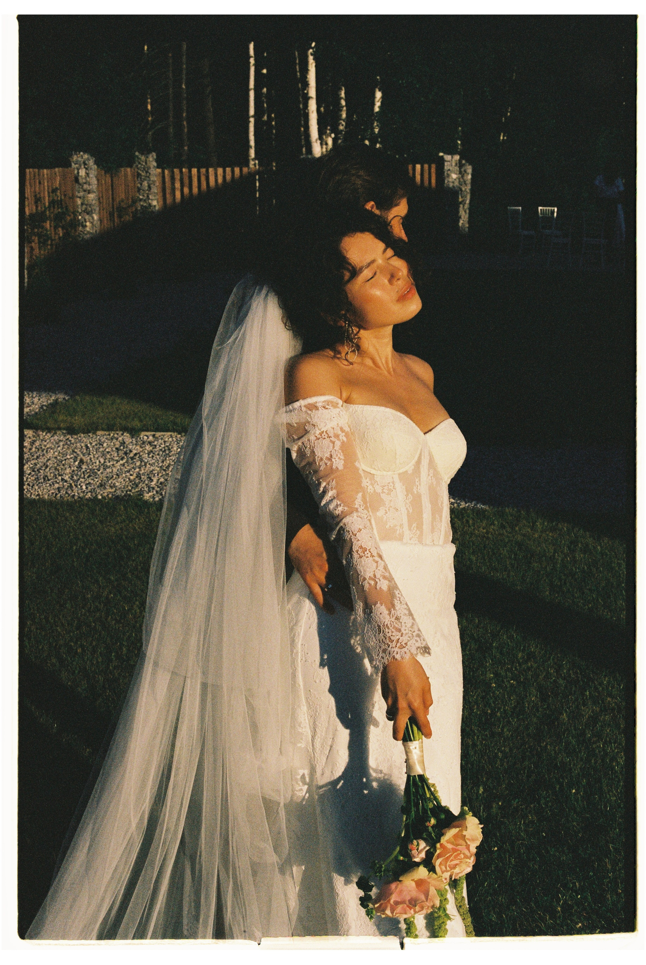 Плюс тридцать градусов на лужайке. Фотограф Андрей Куськало