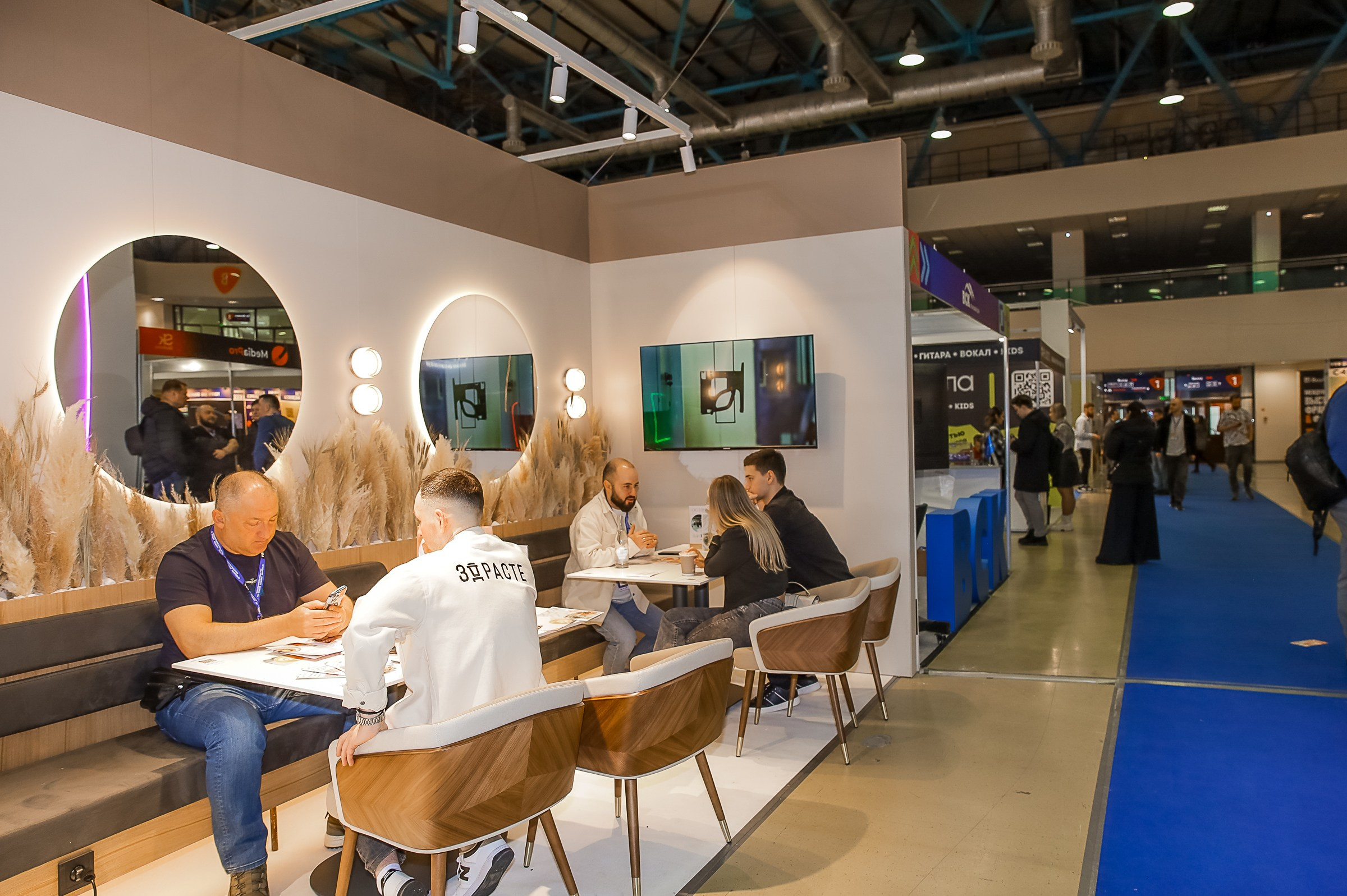 VERSOUS. ЭКСПОЦЕНТР. ЗДРАСТЕ. Фотограф в Москве Ольга Колесникова