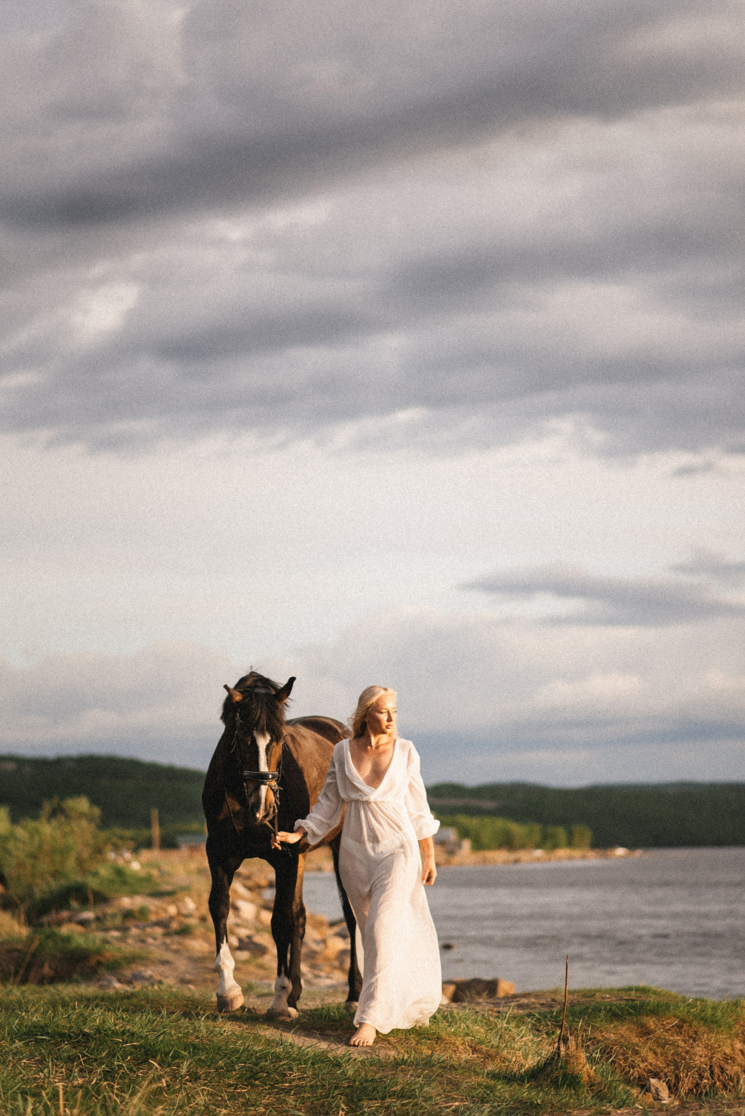 Валерия. Атмосферная фотосессия с лошадью. Фотограф в Мурманске Екатерина Рудак