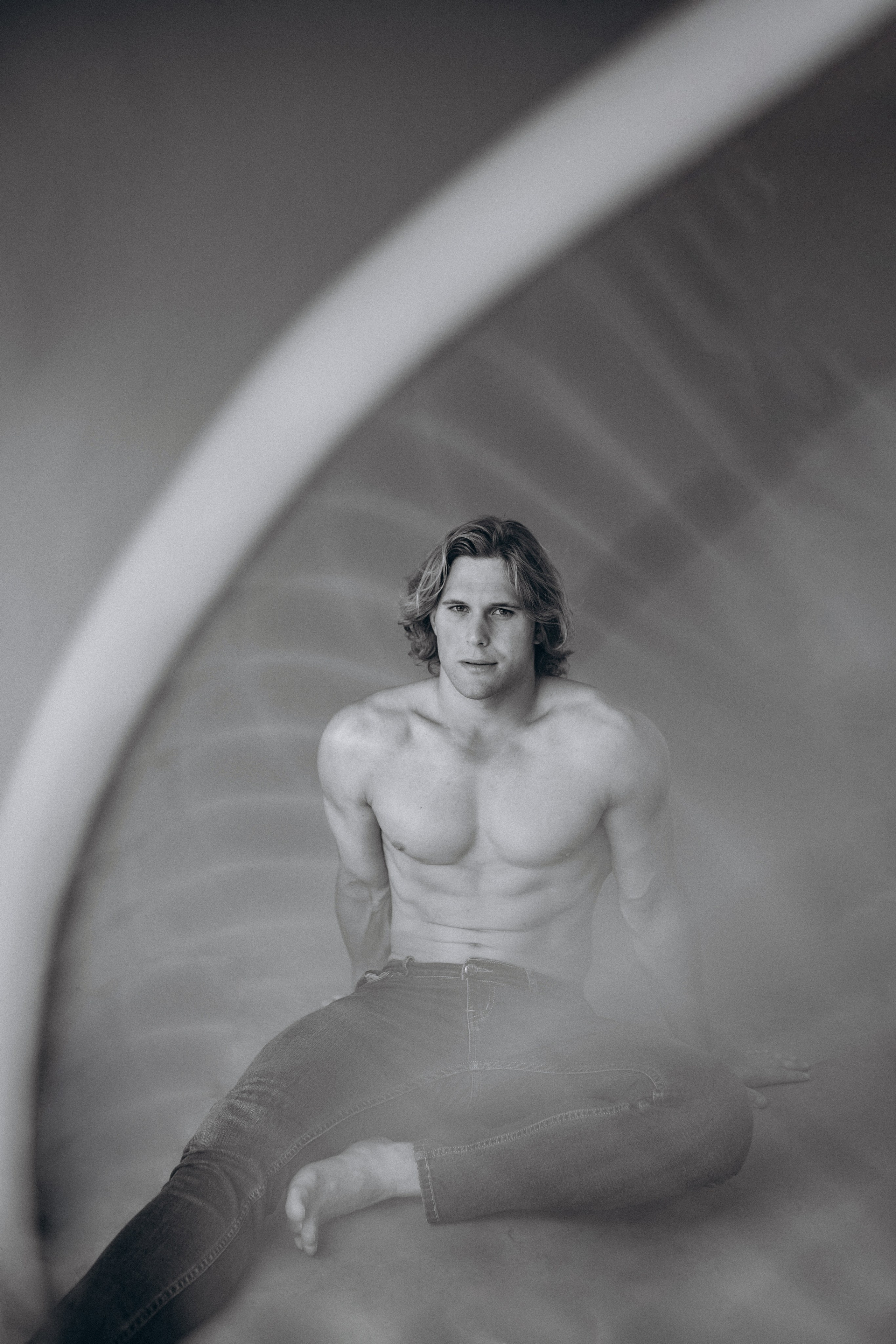 Мужской портрет в студии. Главная