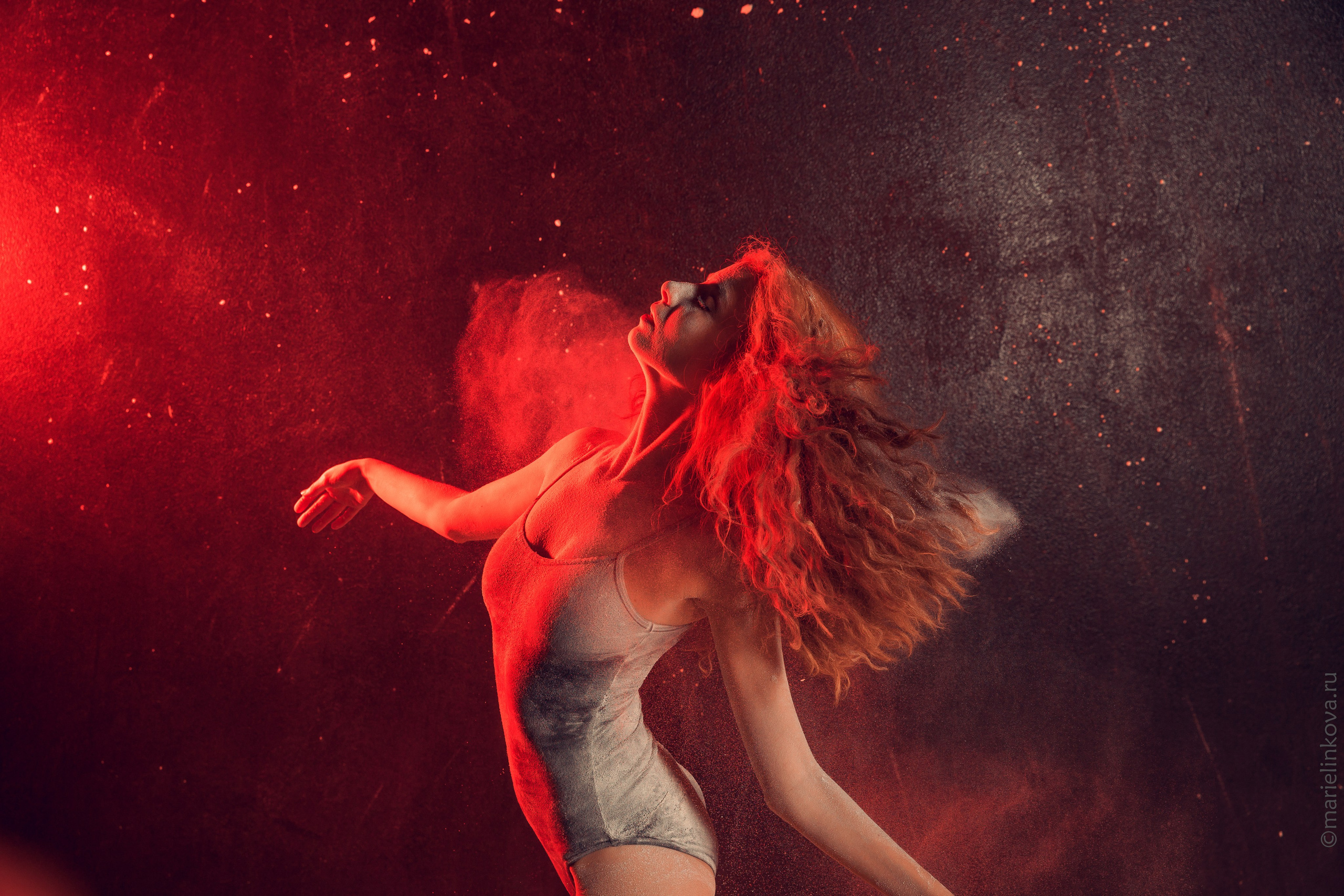 Студийный цветной свет. Профессиональный фотограф в Москве, Подмосковье