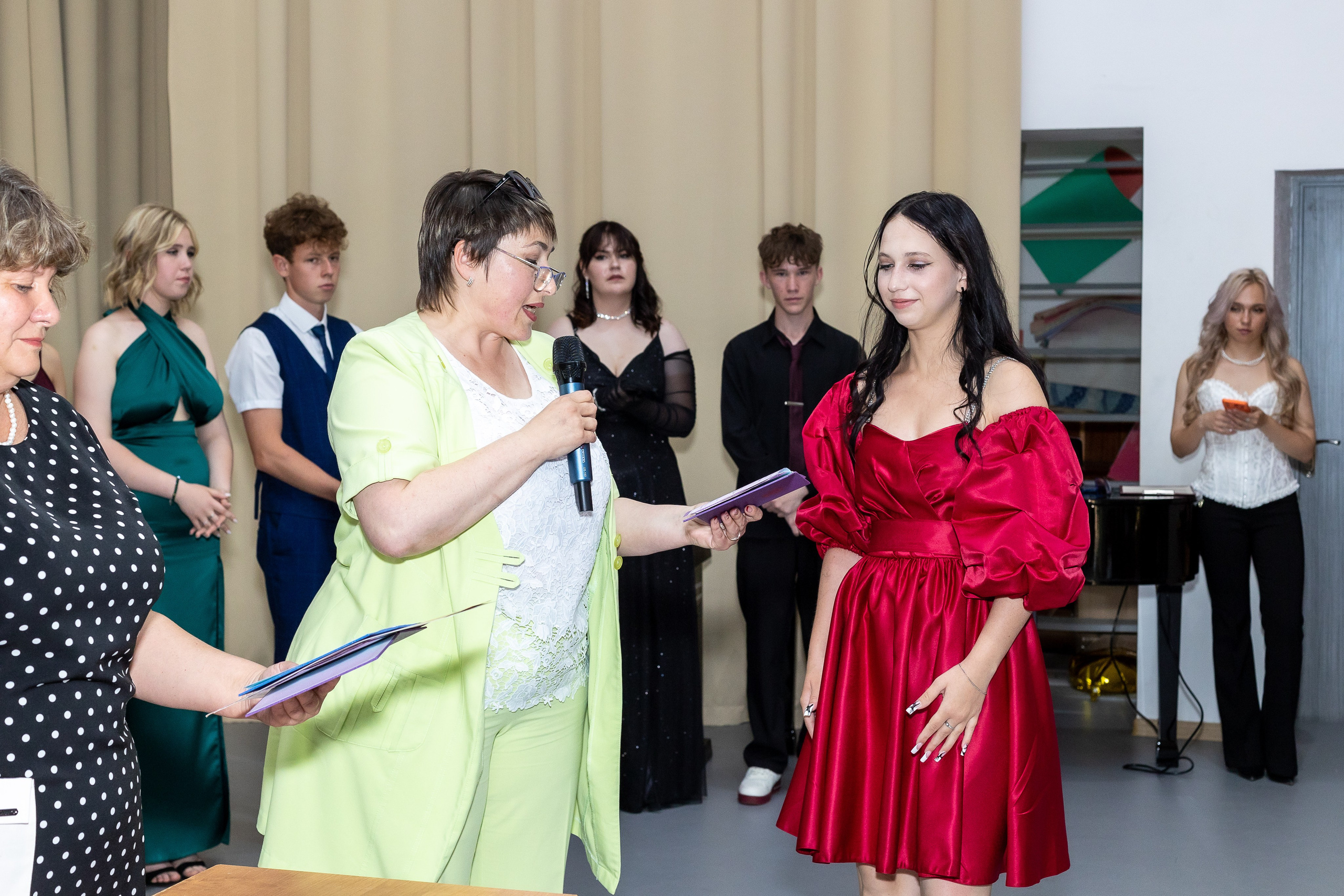 Вручение аттестата 2025. Выпускные альбомы Майкоп, Краснодар Елена Золотарева