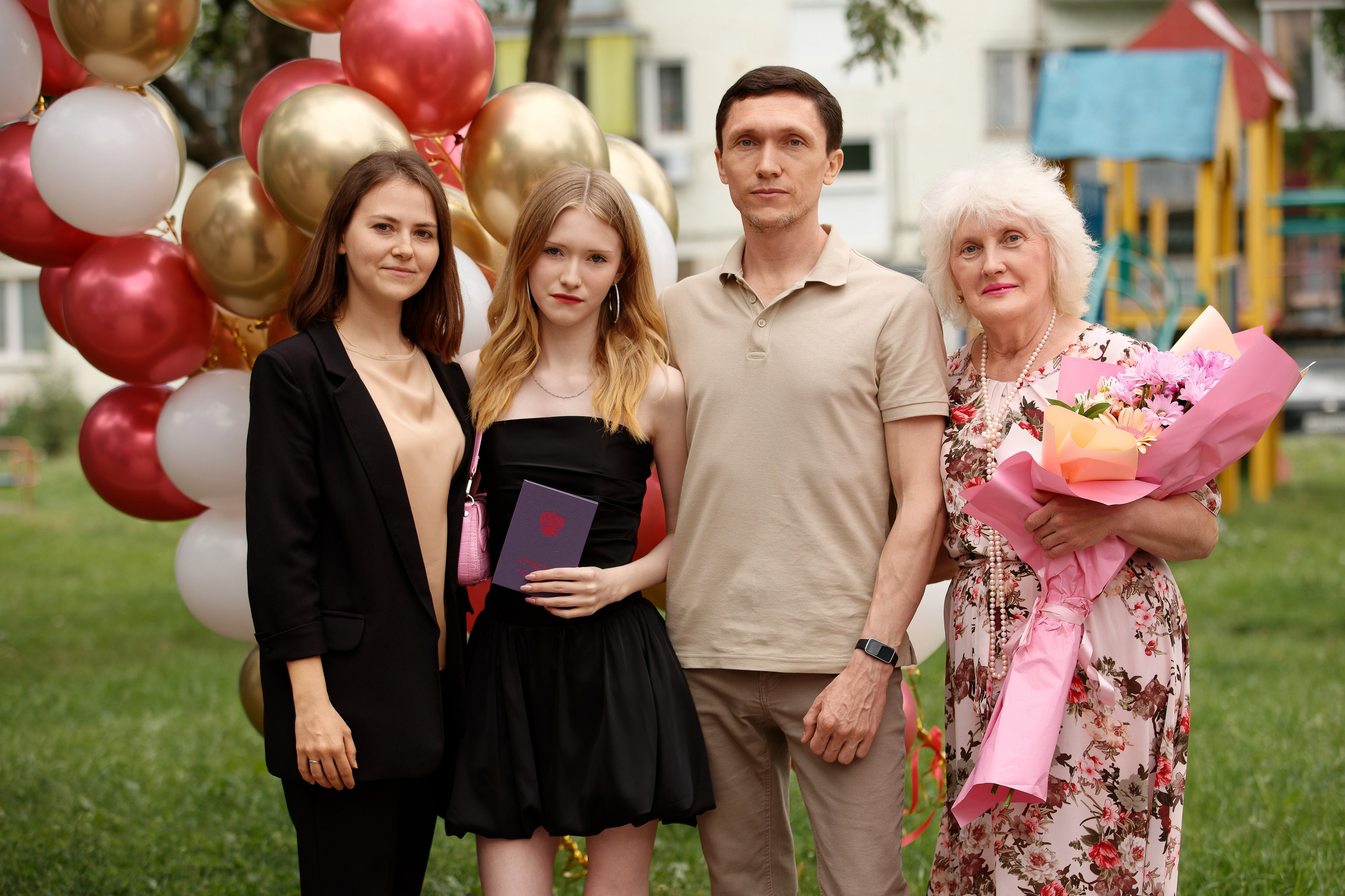 Вручение аттестатов Школа № 57. Семейный фотограф — Макс Белогрудов