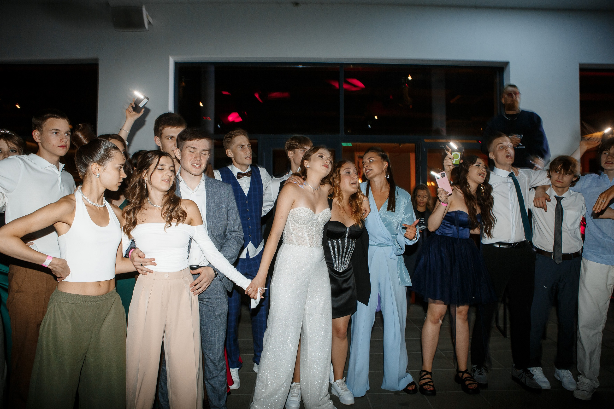 Выпускной Гимназия 12 2024 OpenHouse. Свадебный и портретный Фотограф в Липецке Дмитрий Котюков