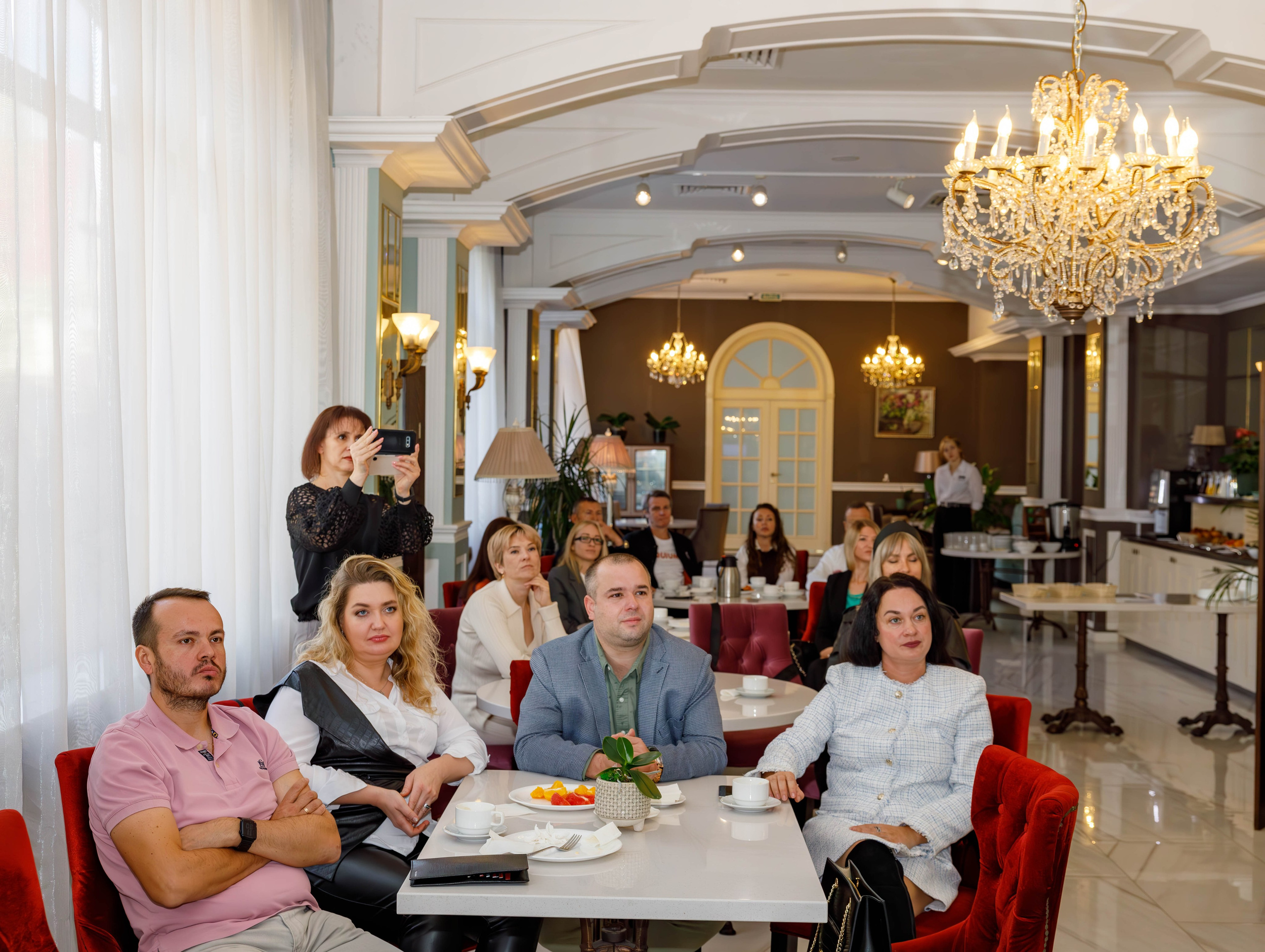 Бизнес завтрак клуб «Эквиум». Фотограф Булдакова Екатерина