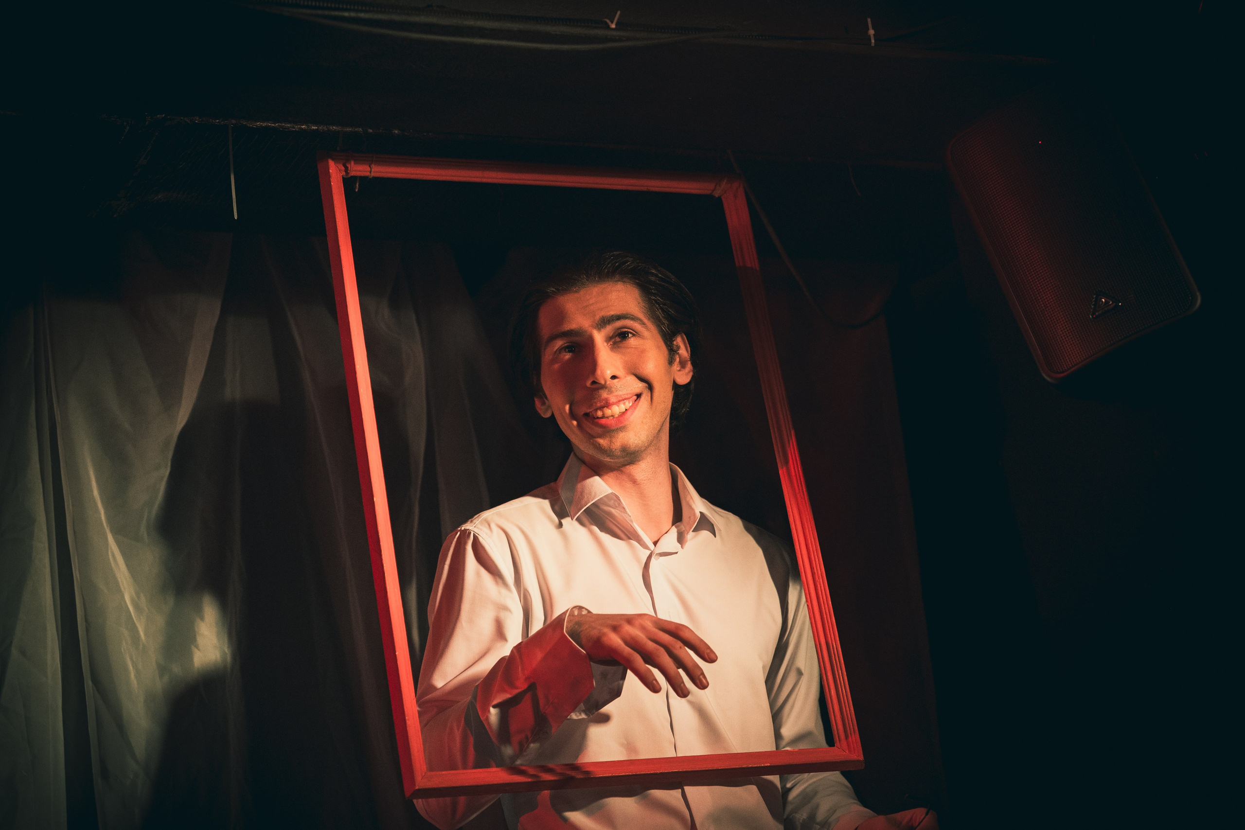 Стеклянный зверинец. Фотограф и оператор в Москве Елизавета Коргалидзе