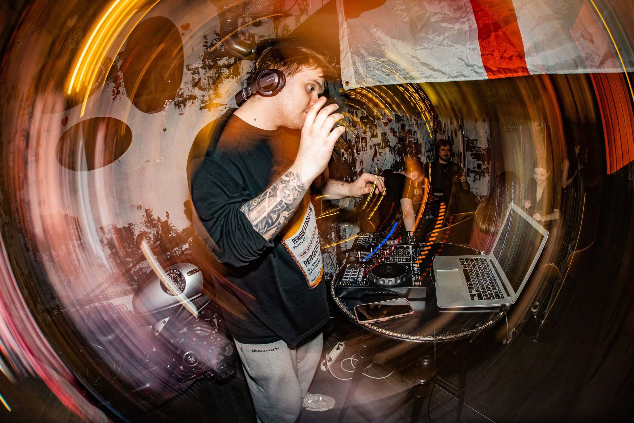 Панк-вечеринка в Баре разбитых сердец. Концертный и репортажный фотограф в Санкт-Петербурге Слава Пахомов